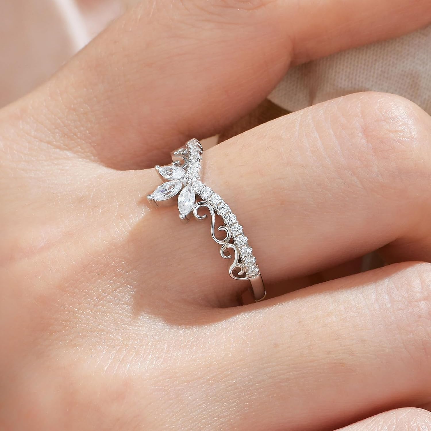 Wuziwen Vintage Crown Wedding Bands for Women Curved Infinity Eternity Rings for Her 925 Sterling Silver Cubic Zirconia