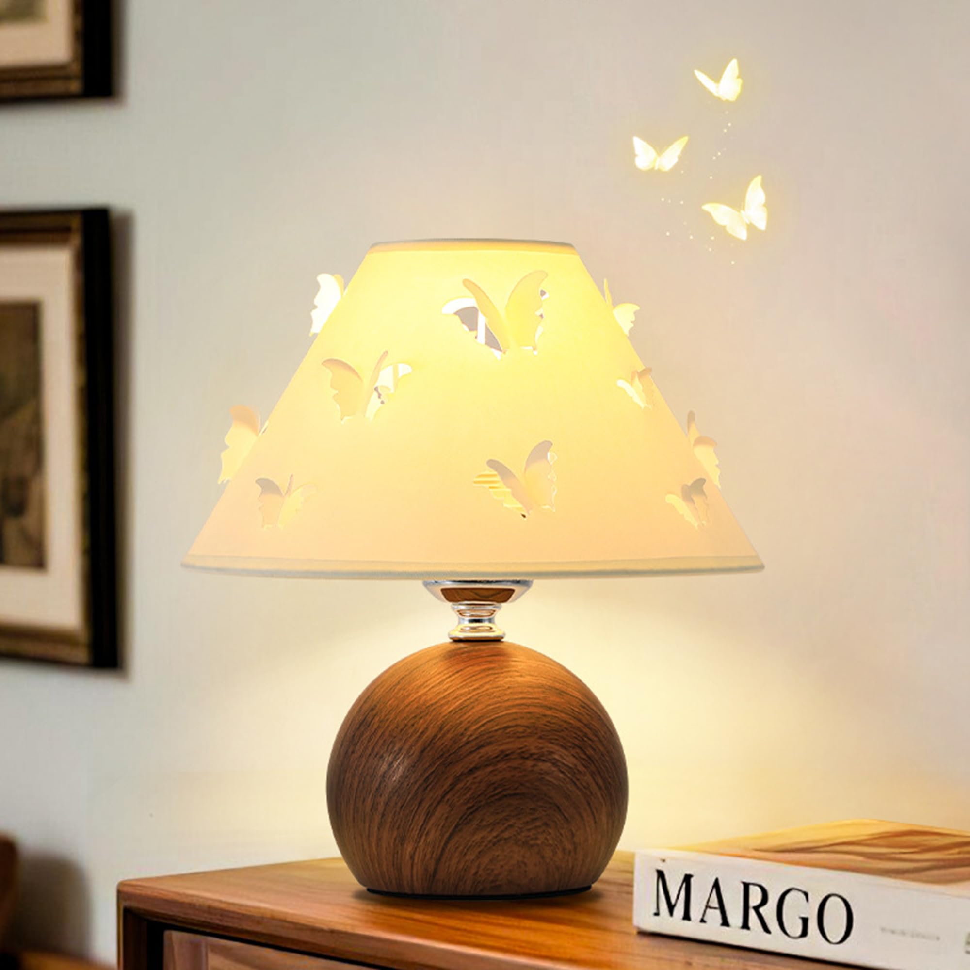 OOWOKS Tischlampe Schlafzimmer Vintage Dimmbar Nachttischlampe mit USB Kabel 3000K/4500K/6000K Retro Tischleuchte Weiß Stoff Lampenschirm Holzoptik Design Schmetterling Dekorative Wohnzimmerlampe