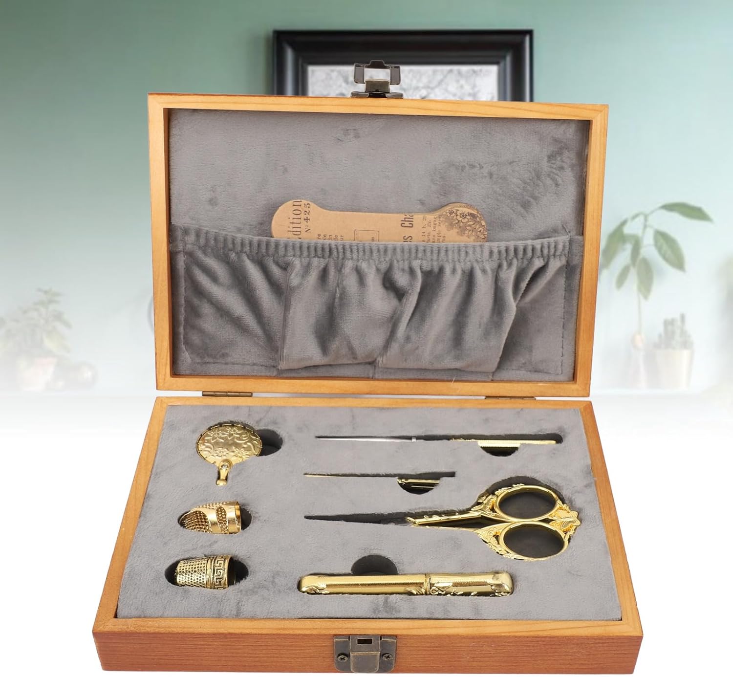 Vintage Wooden Sewing Kit 30pcs Set with Shear Thread Cutter Thimble for Home Decor
