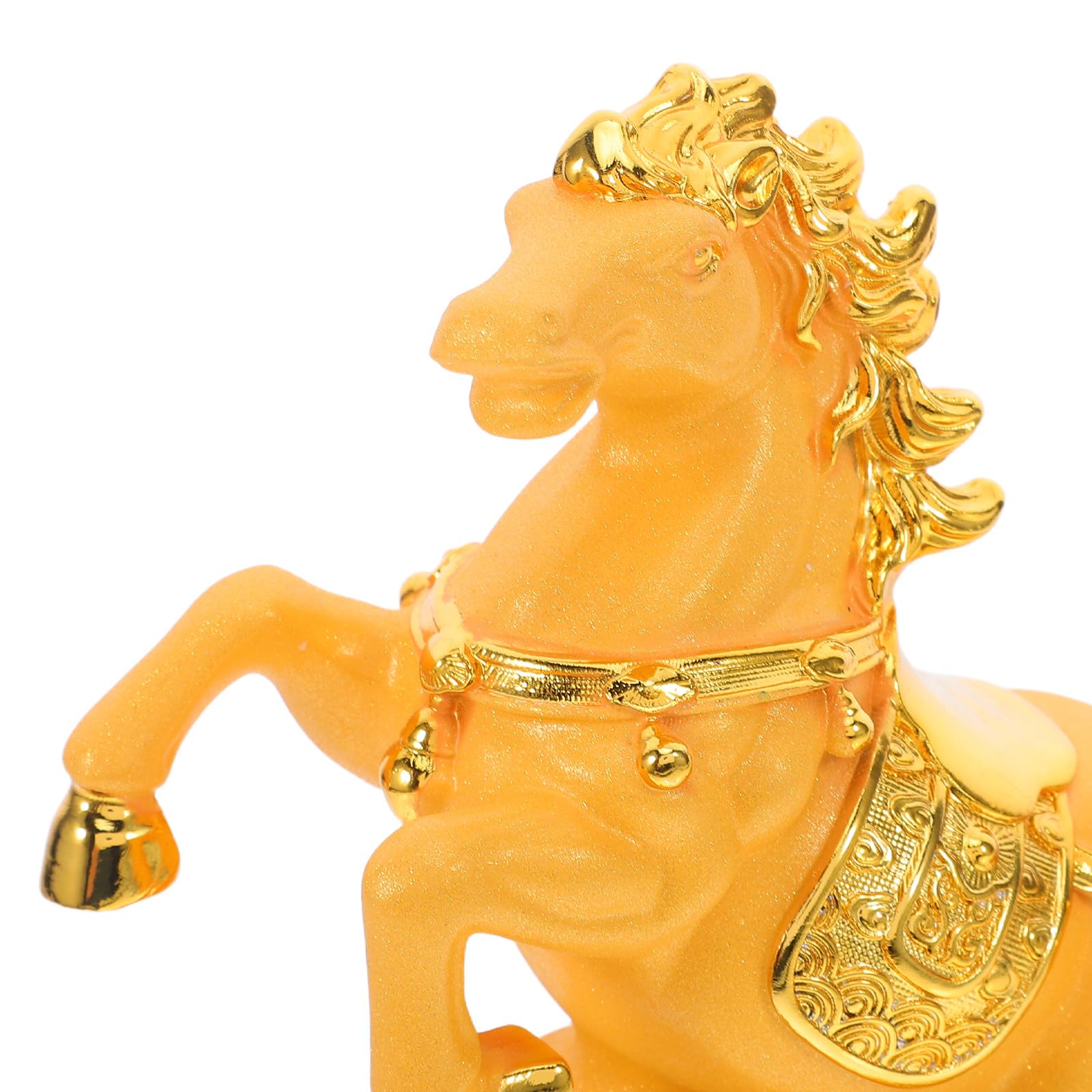 Goldene Pferdefigur aus Kunstharz als Tischdekoration für Büro und Zuhause mit Luxuriösem Vintage Stil und Symbol für Erfolg im Jahr 2026
