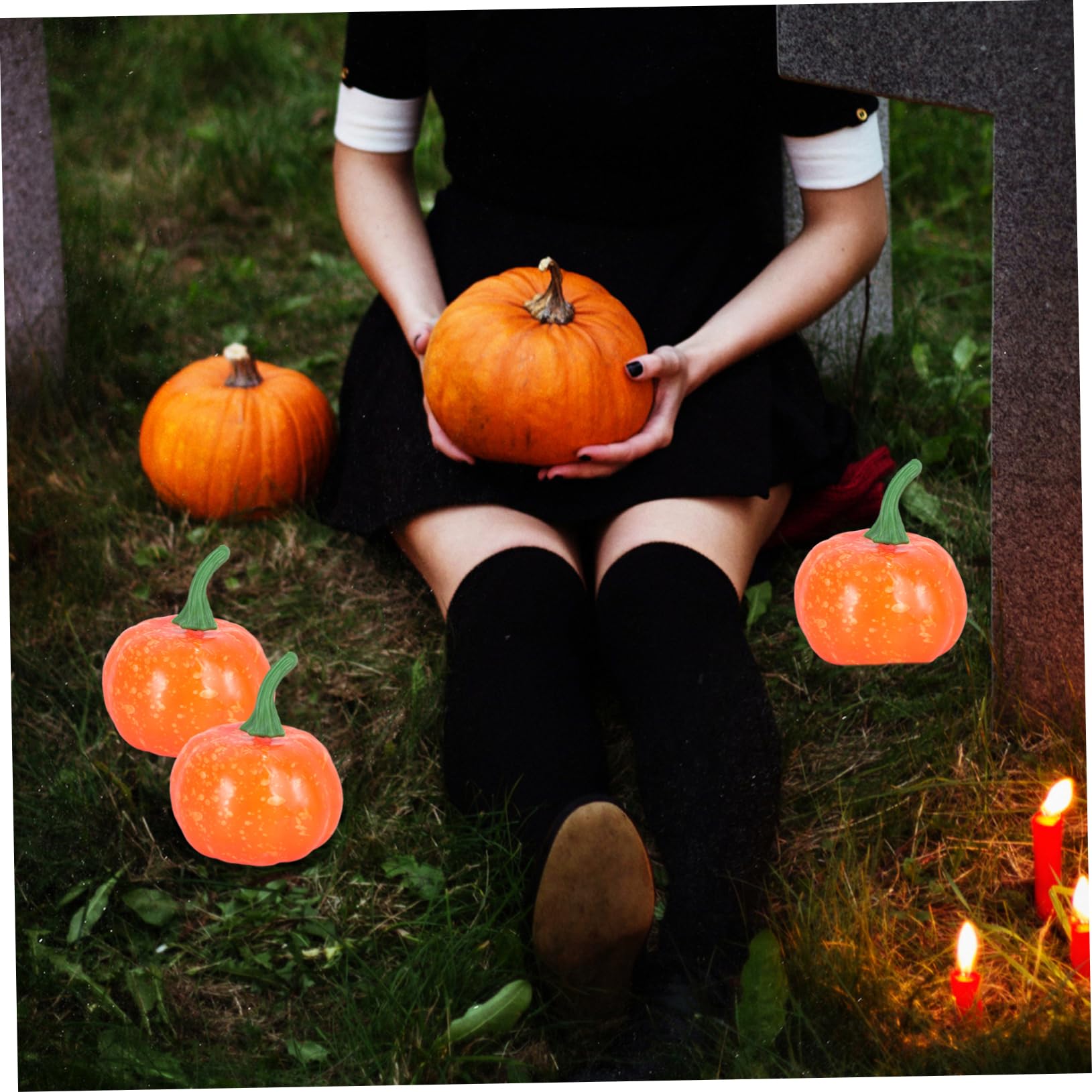 PRETYZOOM 50 Stück Künstlicher Kürbis Tischplatte Kleiner Kürbis Künstliches dekor -Fotografie-stütze Mini-Requisiten Halloween-Requisiten Simulations Yellow Plastik