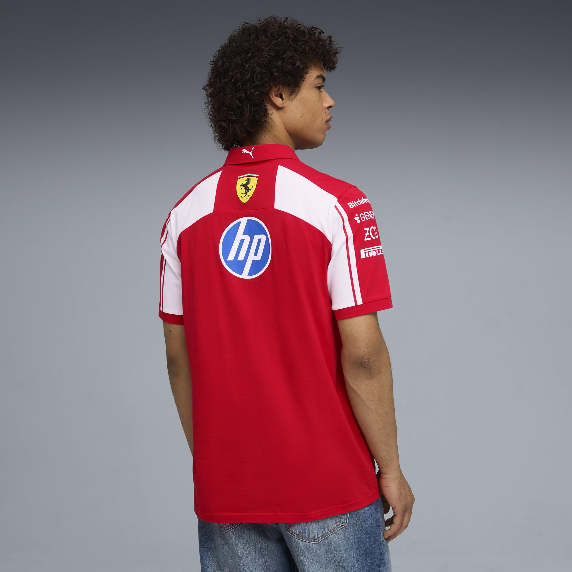 PUMA Scuderia Ferrari F1 2026 Herren Team-Poloshirt - Rot | Verfügt über das Scudetto-Schild auf der Brust, Alle neuesten Team- und Partnerlogos