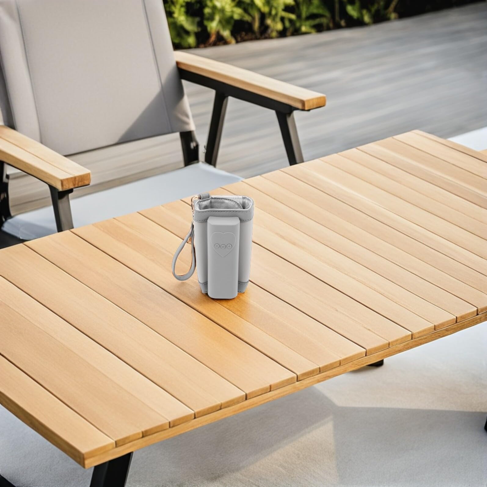 Tragbares Flaschenwärmgerät für Milchflaschen, Kompakt | Pu Hülle mit Hardware, Universelle Passform, für Zuhause und Unterwegs, Moderne Form, Intelligente Technik