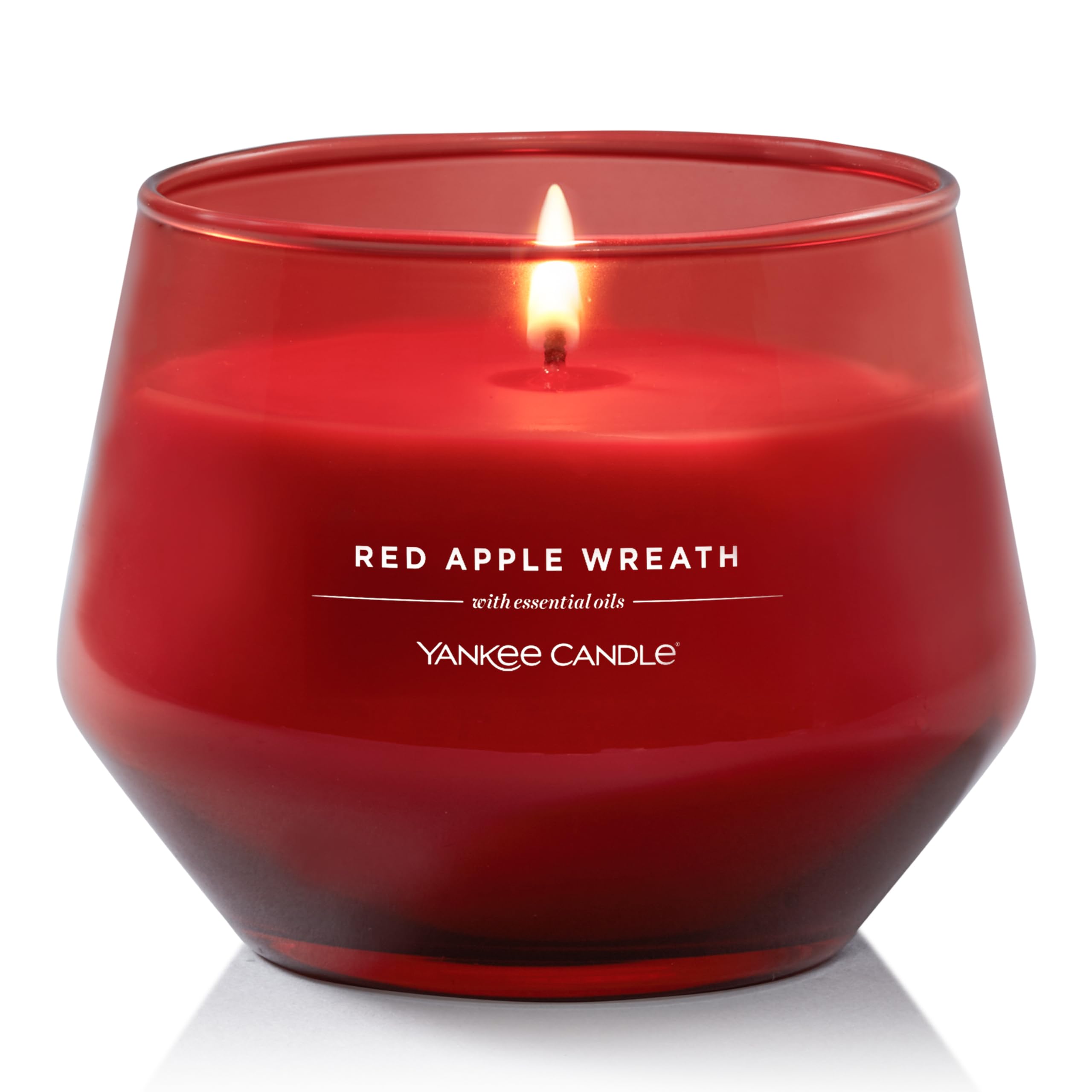 Yankee Candle Studio Scented Candle, Red Apple Wreath Medium Candle, Long Burning Candles: 35-50 Hours, Stylish Glass Vessel Design with Red Wax, Gifts for Women, Gifts for Mum, Wedding Gifts & More