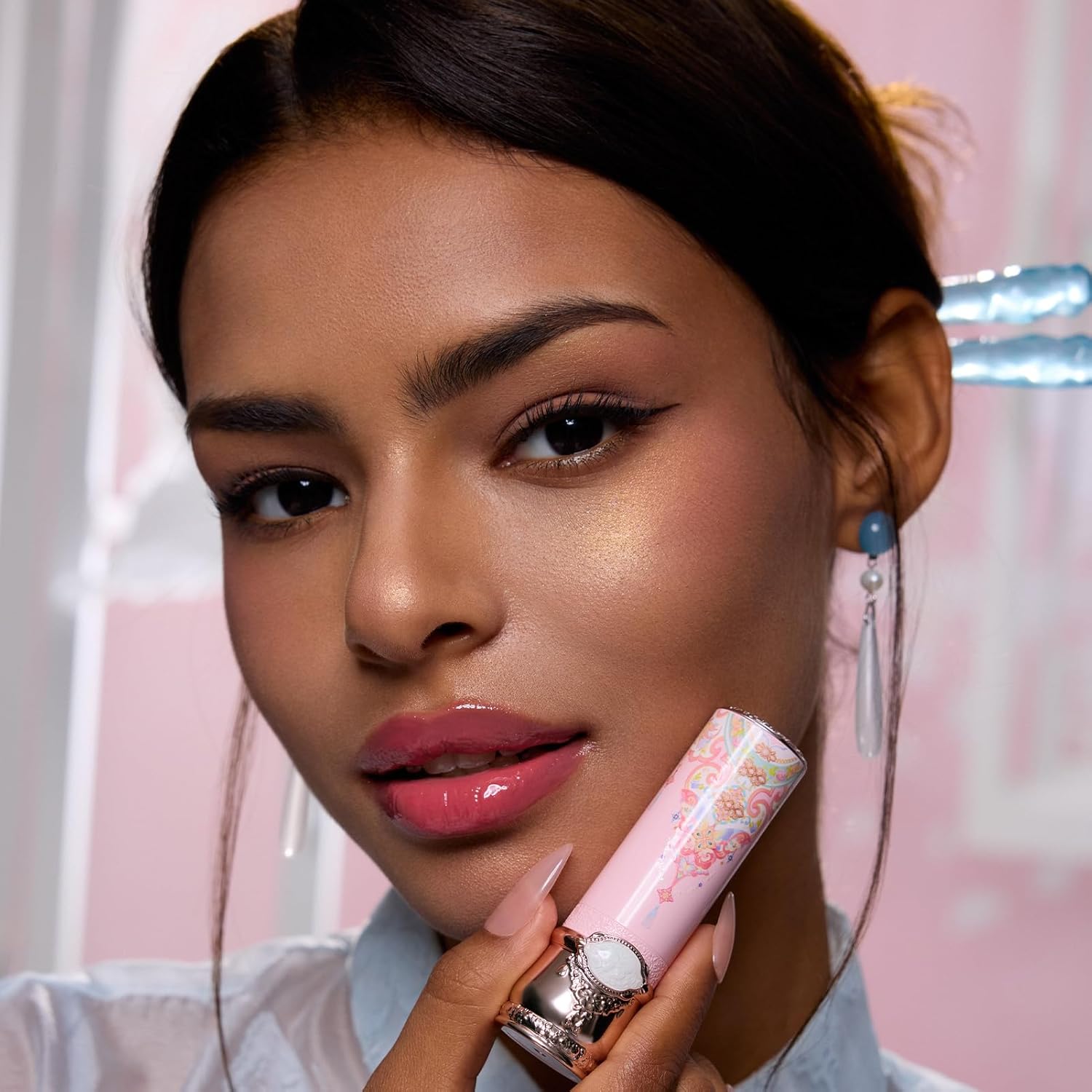 Flower Knows Butterfly Cloud Collar Glossy Lipstick,Hydrating Solid Lip Gloss,Moisturizing Pink Tinted Lip Balm,Long Lasting Lip Gloss in Balm for Girls&Women,(C05 Peach Blossom)