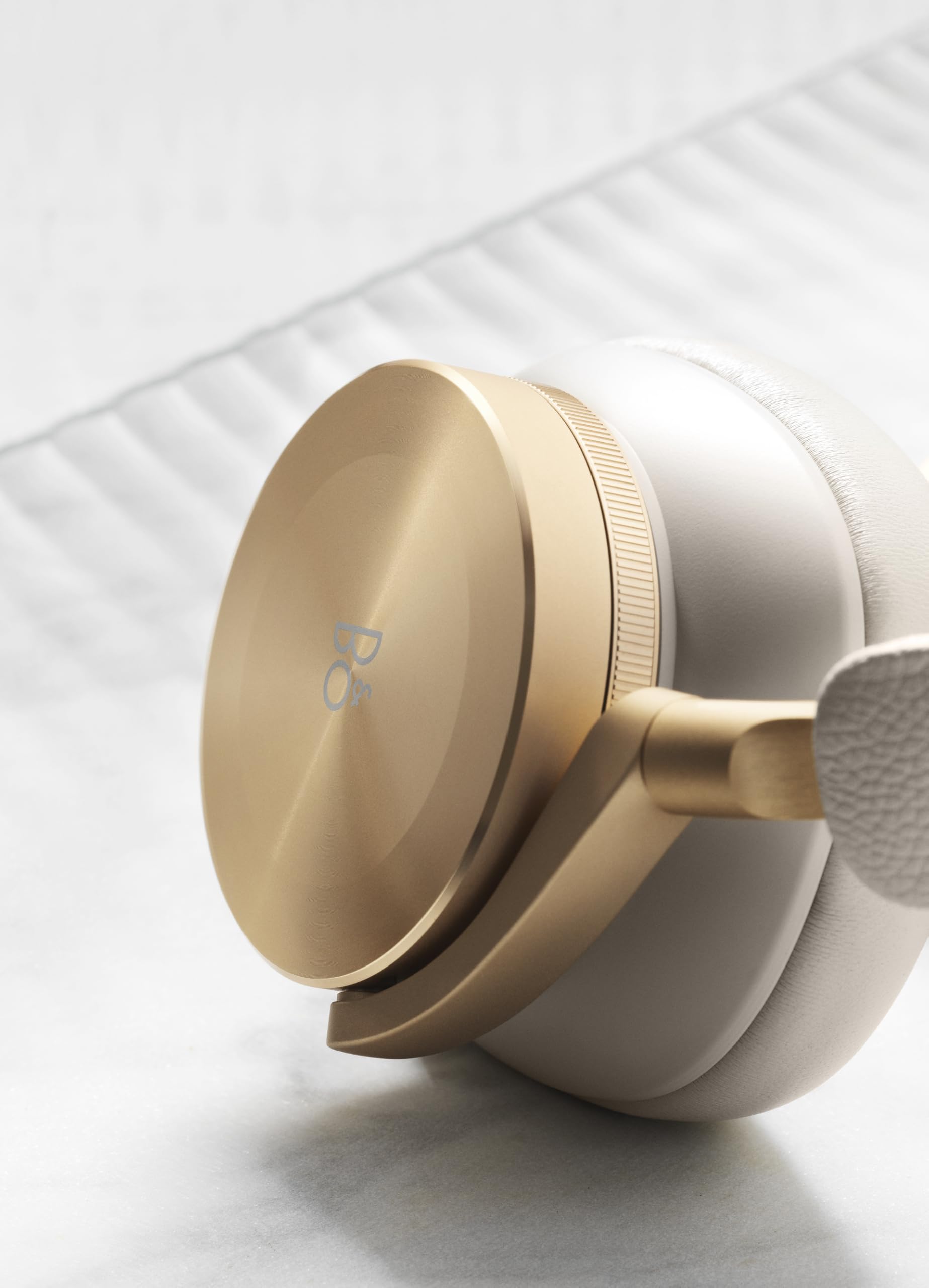 Amazon | バング・アンド・オルフセン (Bang & Olufsen) ワイヤレス