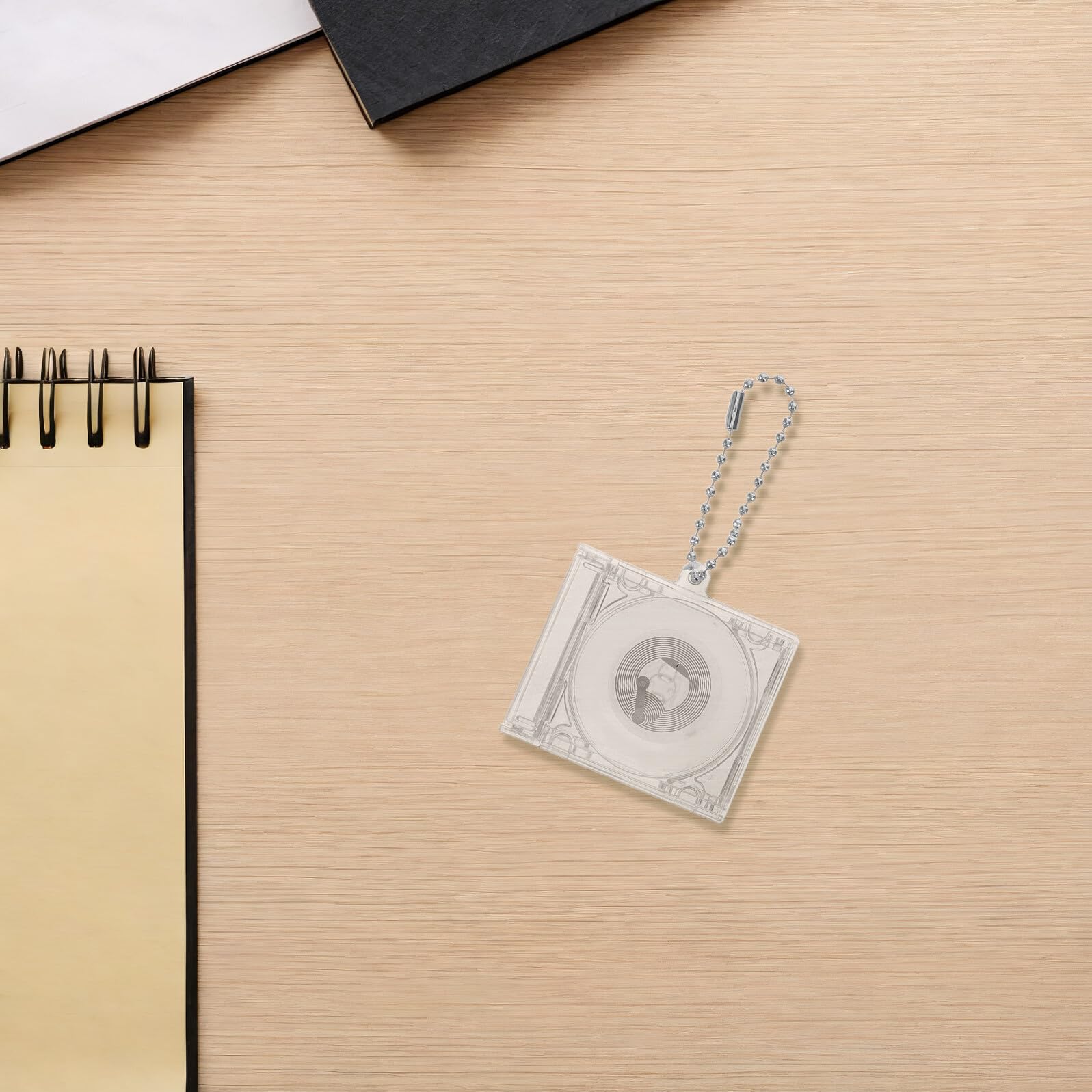 Healeved Mini-CD-Halter, Schlüsselanhänger-Set mit NFC-Chip und silberfarbener Perlenkette, tragbare Mini-Album-Disc-Hülle für DIY-Rucksack, hängende Dekoration und Zubehör, 10 Stück