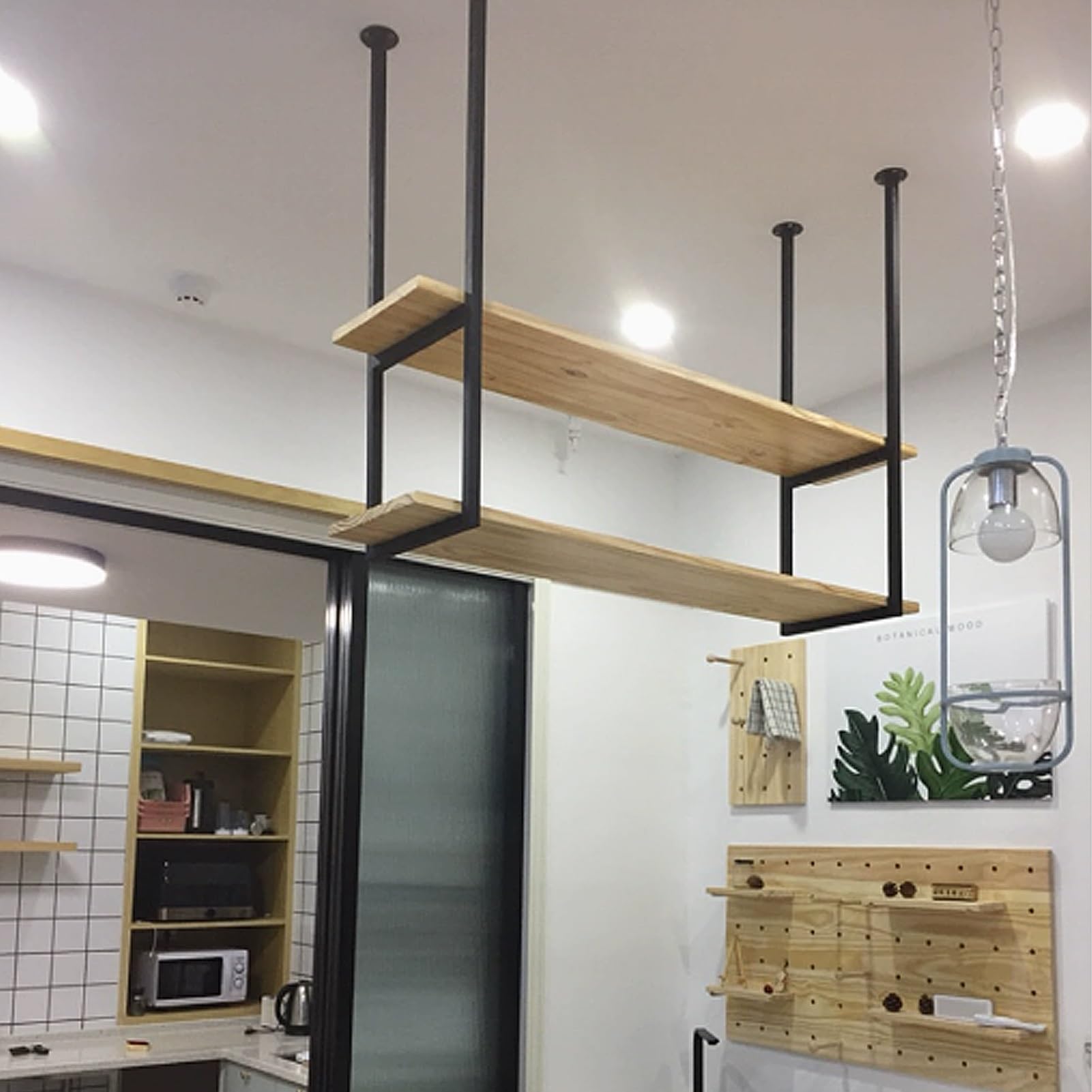 Étagère suspendue au plafond en bois noble et métal noir pour intérieur