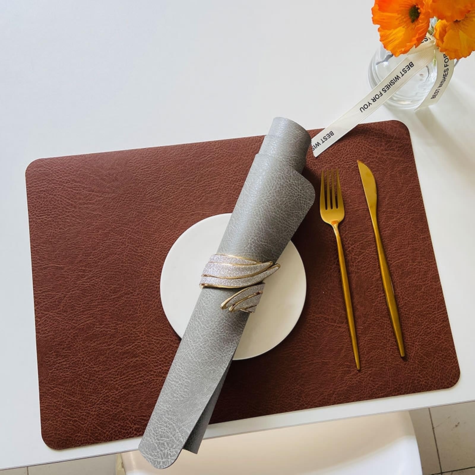 Sets de table de cuisine gris clair aspect peau de vache pour repas en salle à manger
