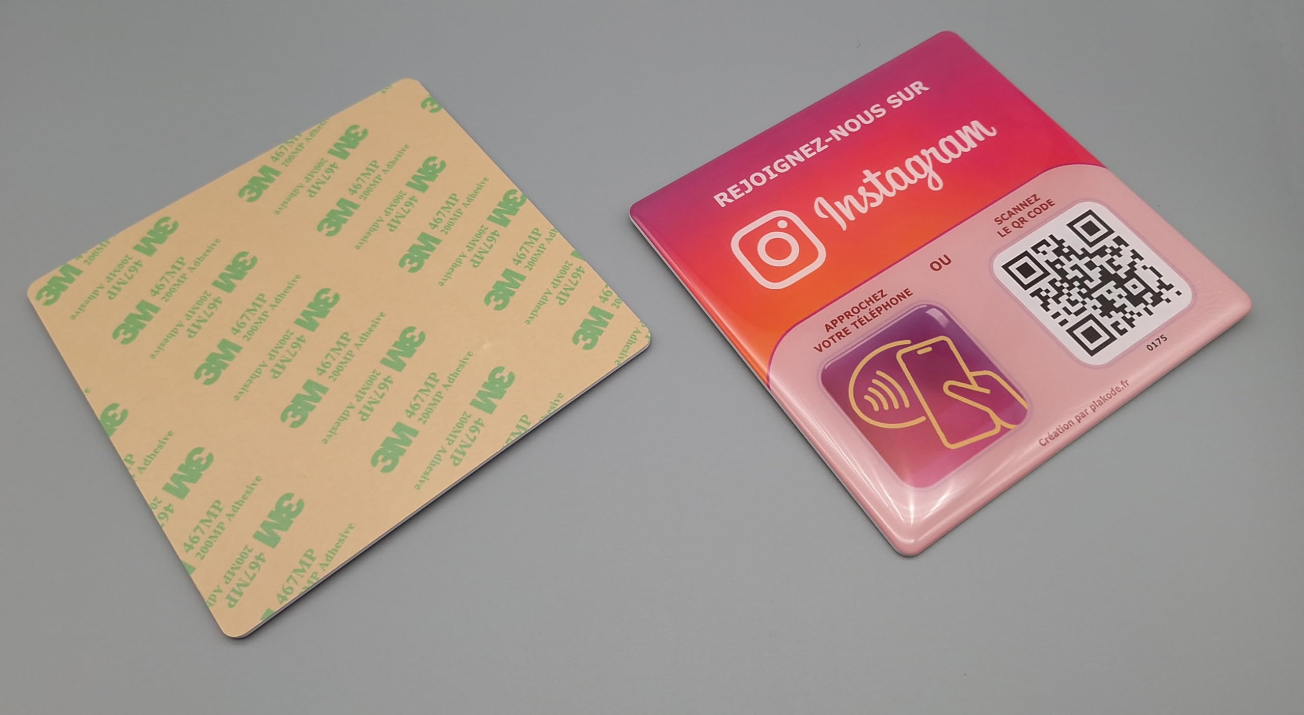 Plaque NFC et QR Code en Epoxy 12x12cm - Boostez votre présence sur Instagram