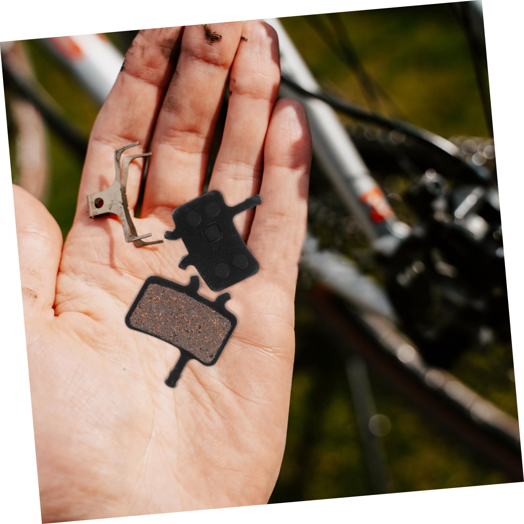1pair Bike Brake Pads Sturdy Disc Brake Replacement for Mountain Road Cycling Easy to Install Wear Resistant Comfortable Braking Effect Suitable for Various Roads - Image 2