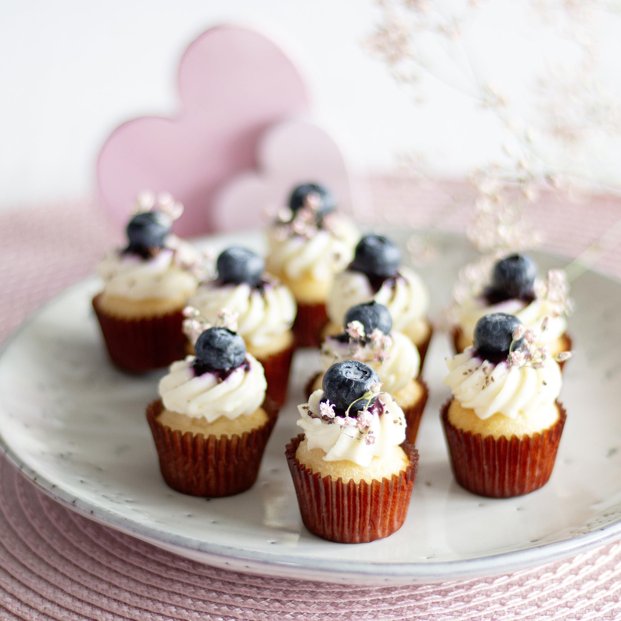 Städter we love baking Muffin Konfekt Backform, 48 Mini-Muffins, Antihaftbeschichtung, made without PFAS, 40x31 cm, hochwertige langlebige Metallform, ideal für Backliebhaber