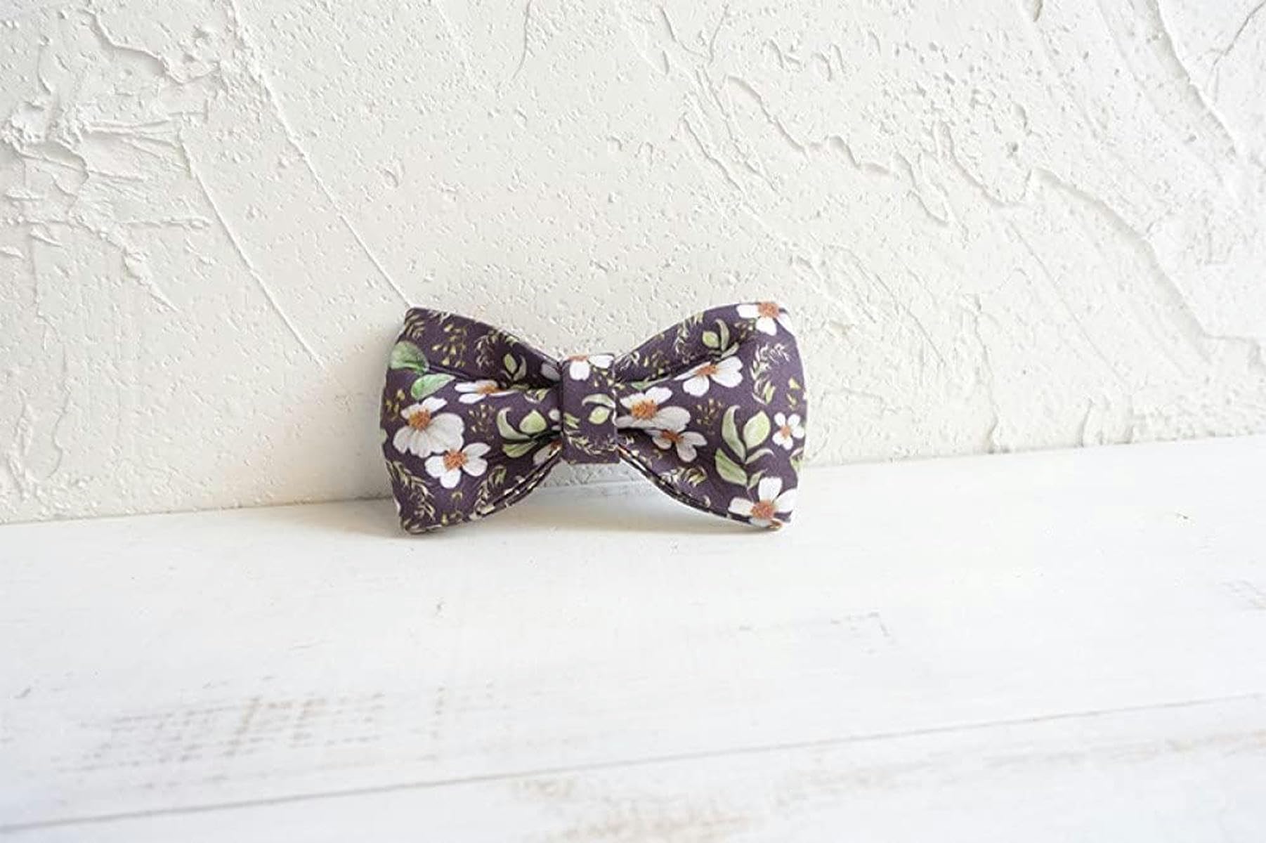 weiches, störrisches Hundehalsband mit kleinen Blumen Hundehalsbänder 5 Größen-Dog Collar Bow Tie-L