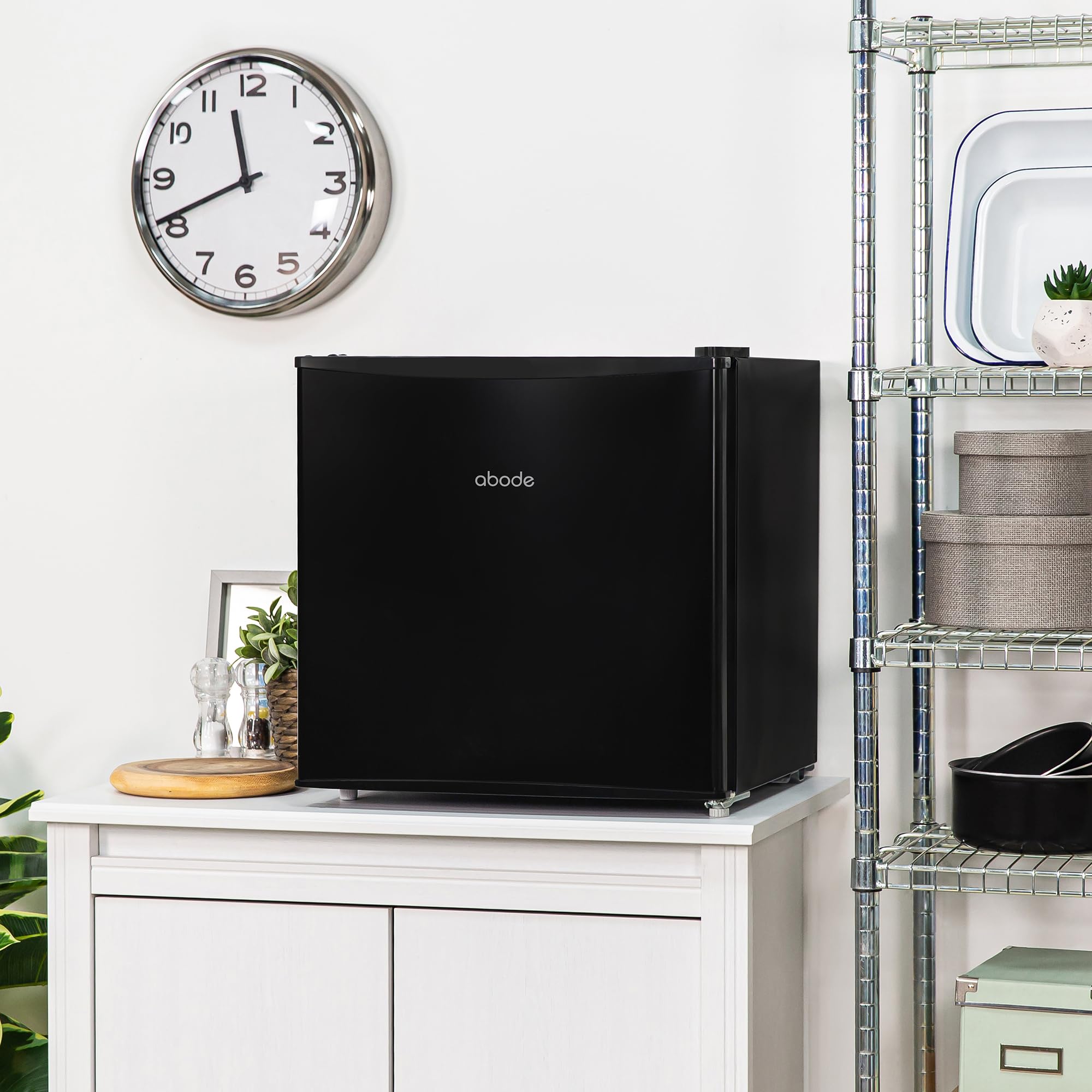 Abode Table Top Mini Fridge Black Freestanding 43 Litre Capacity with Reversible Door & Ice Box, Adjustable Feet & 1 Wire Shelf ATTF0E1B (Black) — view 2