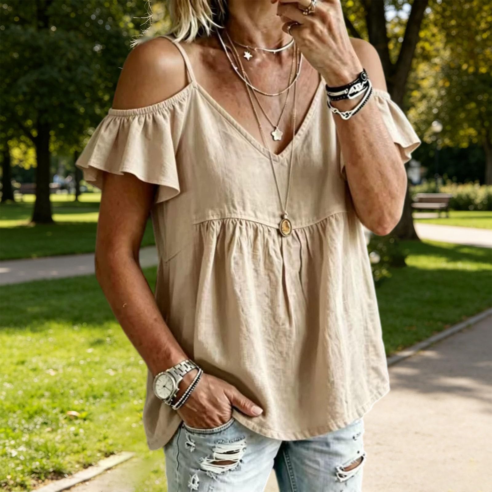 Off-Shoulder Top, V-Ausschnitt, Volantärmel | Lockerer Schnitt, Raffung, Baumwolle Leinen - Lässige Sommerbluse für Freizeit