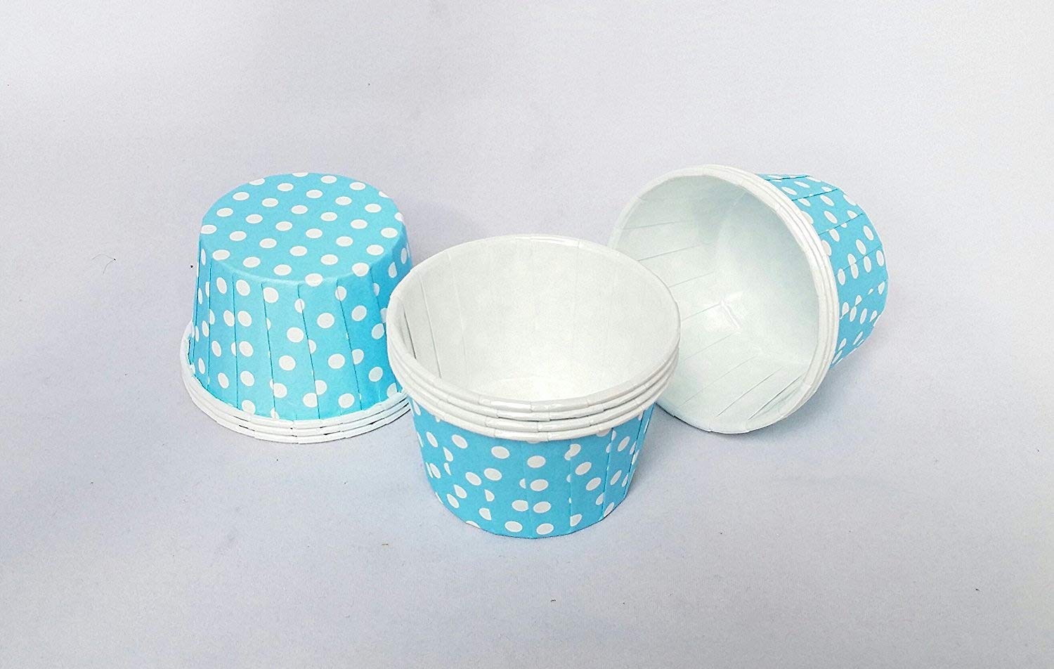 Cups & Cases 48 Pack Blue & White Pleated Baking Cups Standard Size Cupcake Cases โ image 1