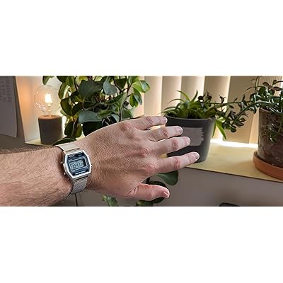 Armitron Sport Retro Orologio Digitale Cronografo – Bracciale Maglia Oro, Resistente 50m, 40/8485 - 3