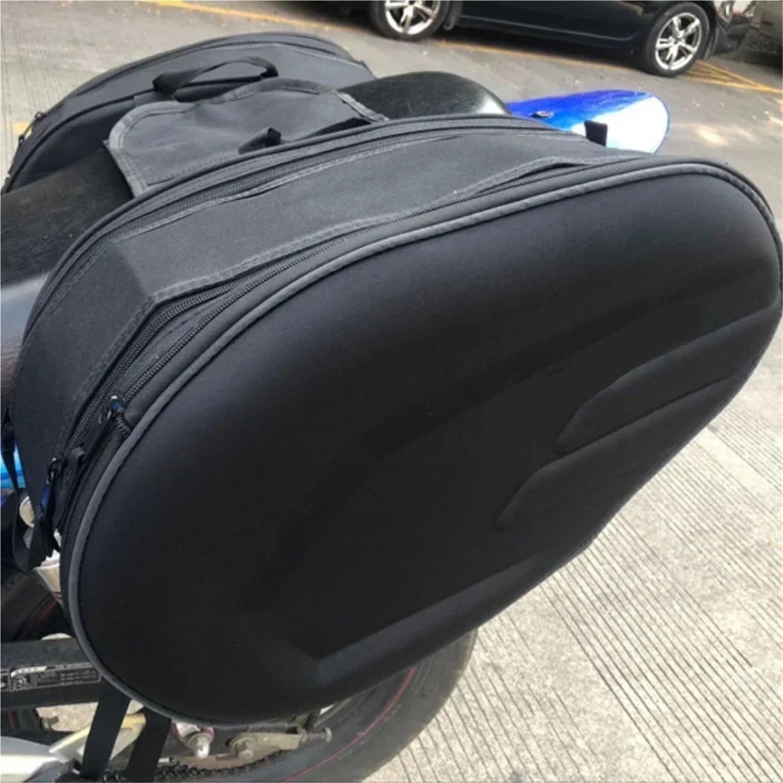 Borsa Gamba Moto Borsa Posteriore per Motocicletta Sacycling, può Essere posizionata sul Casco e ha Una Copertura Impermeabile con più Cinghie fisse. Marsupio Gamba Moto
