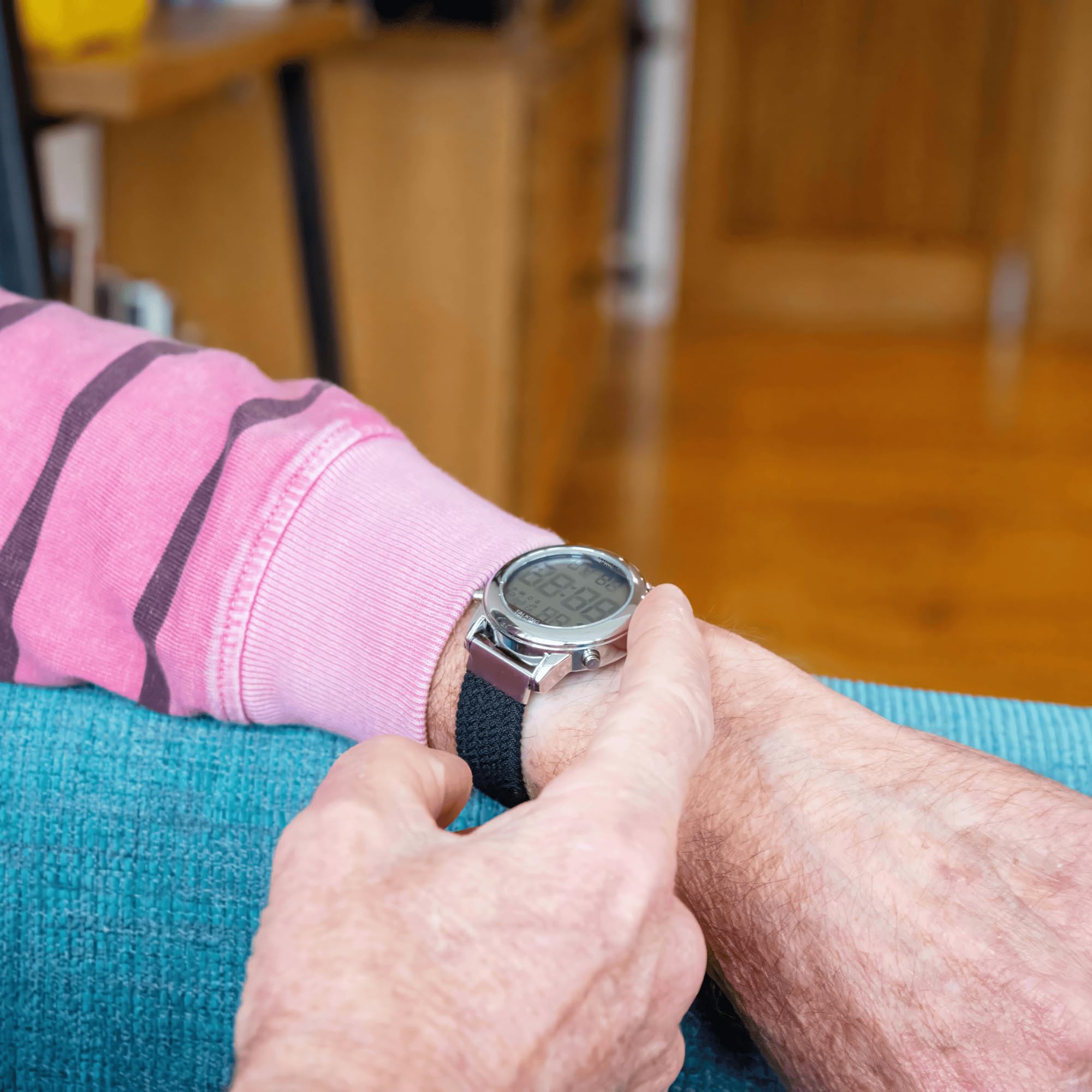 Orologio digitale parlante, due cinturini, uomo e donna