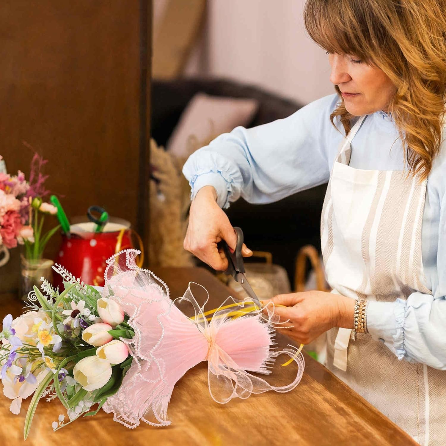 MECCANIXITY 2 Pcs 4 Yards Flower Wrapping Mesh Paper Bouquet Floral Packaging Paper with Organza Ribbon for Valentine's Day Wedding Birthday Florist Supplies, White/Light Pink