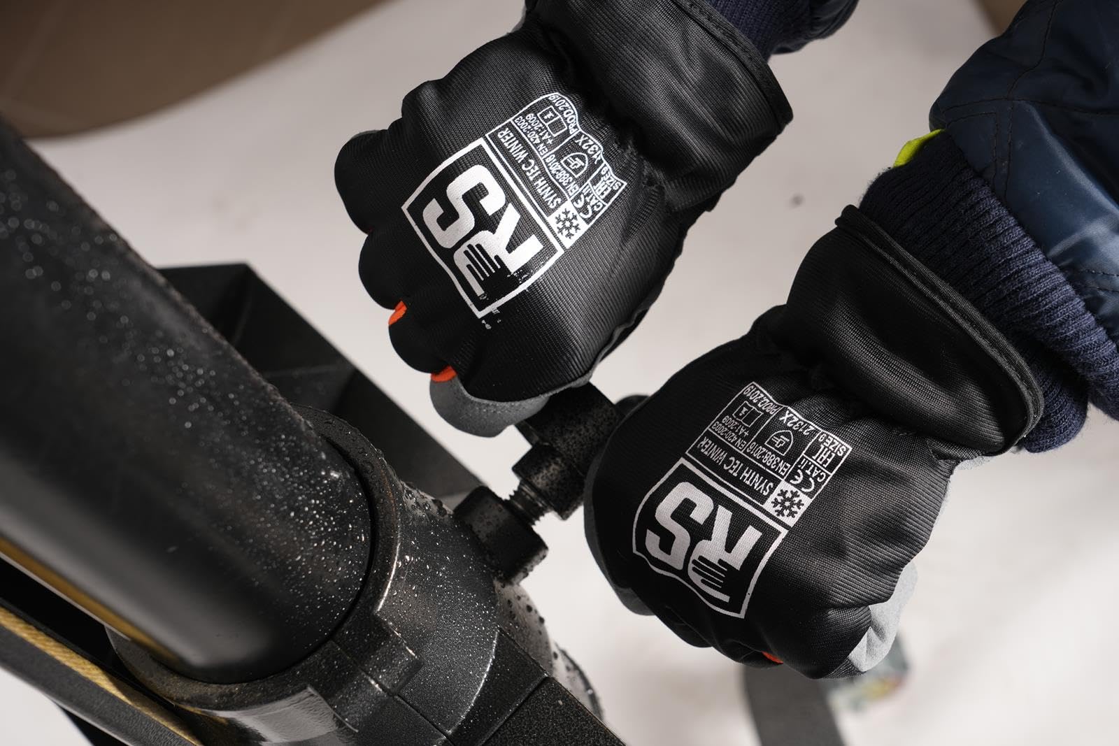 RS Synth TEC Gants d'hiver isolés en Cuir synthétique - Taille 11-12 Paires - Noir et Gris - Gants de Travail en Cuir - Prêts à l'emploi