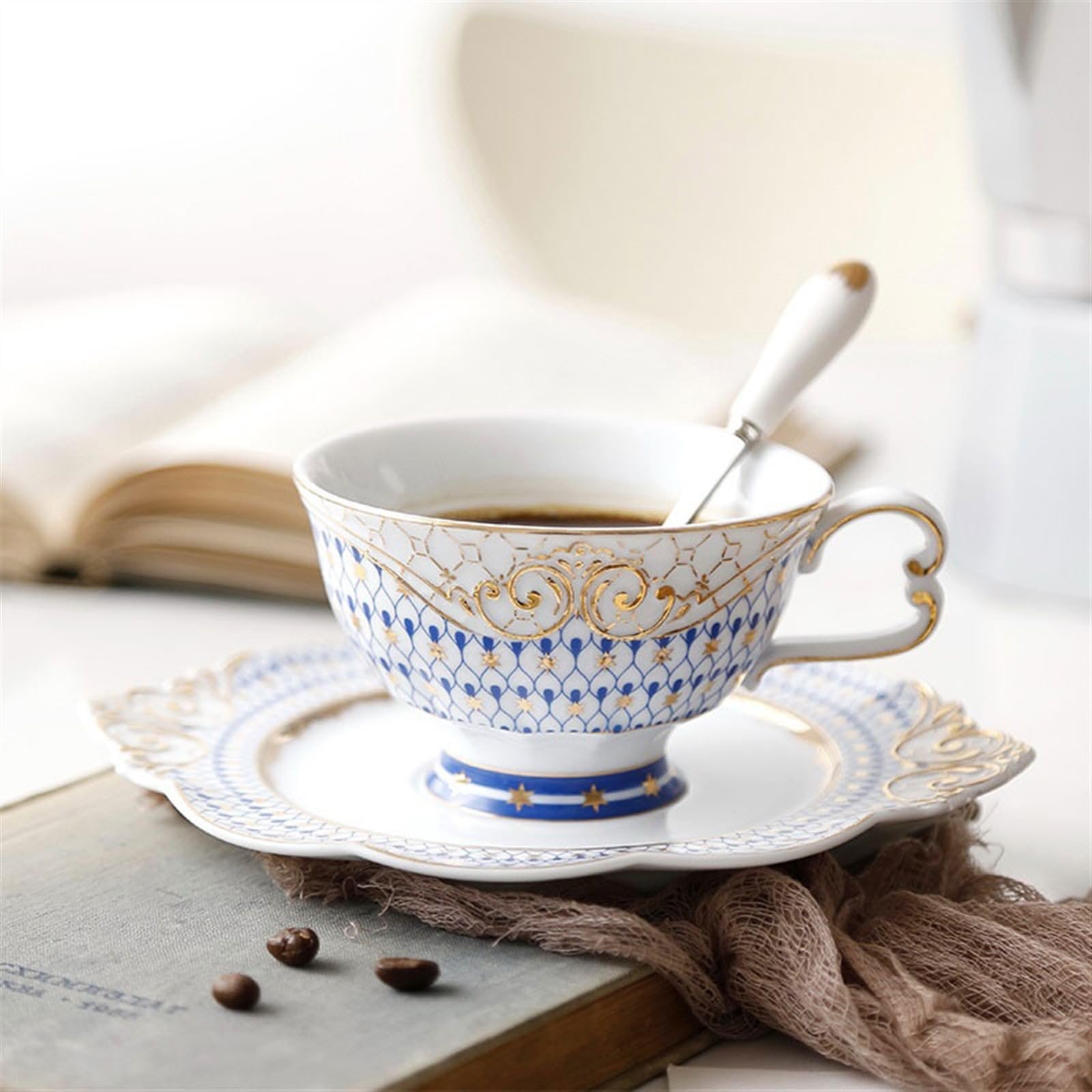 Tasse Tasses Tasse à café en céramique de luxe légère 200ml, tasse thé fleurs Style anglais, ensemble soucoupes avec cuillère(Red)