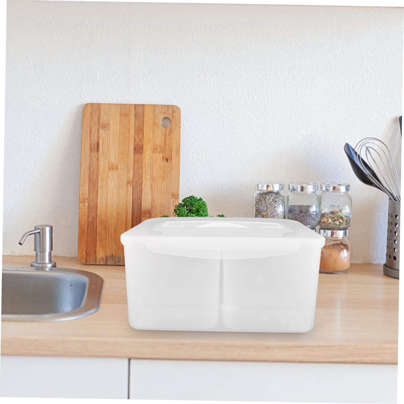 8 Liter Große Snackbox aus Kunststoff mit Deckel und Tragegriff Geteilte Aufbewahrungsbox für Küche und Vorratskammer Luftdichtes Design mit Transparenten Fächern