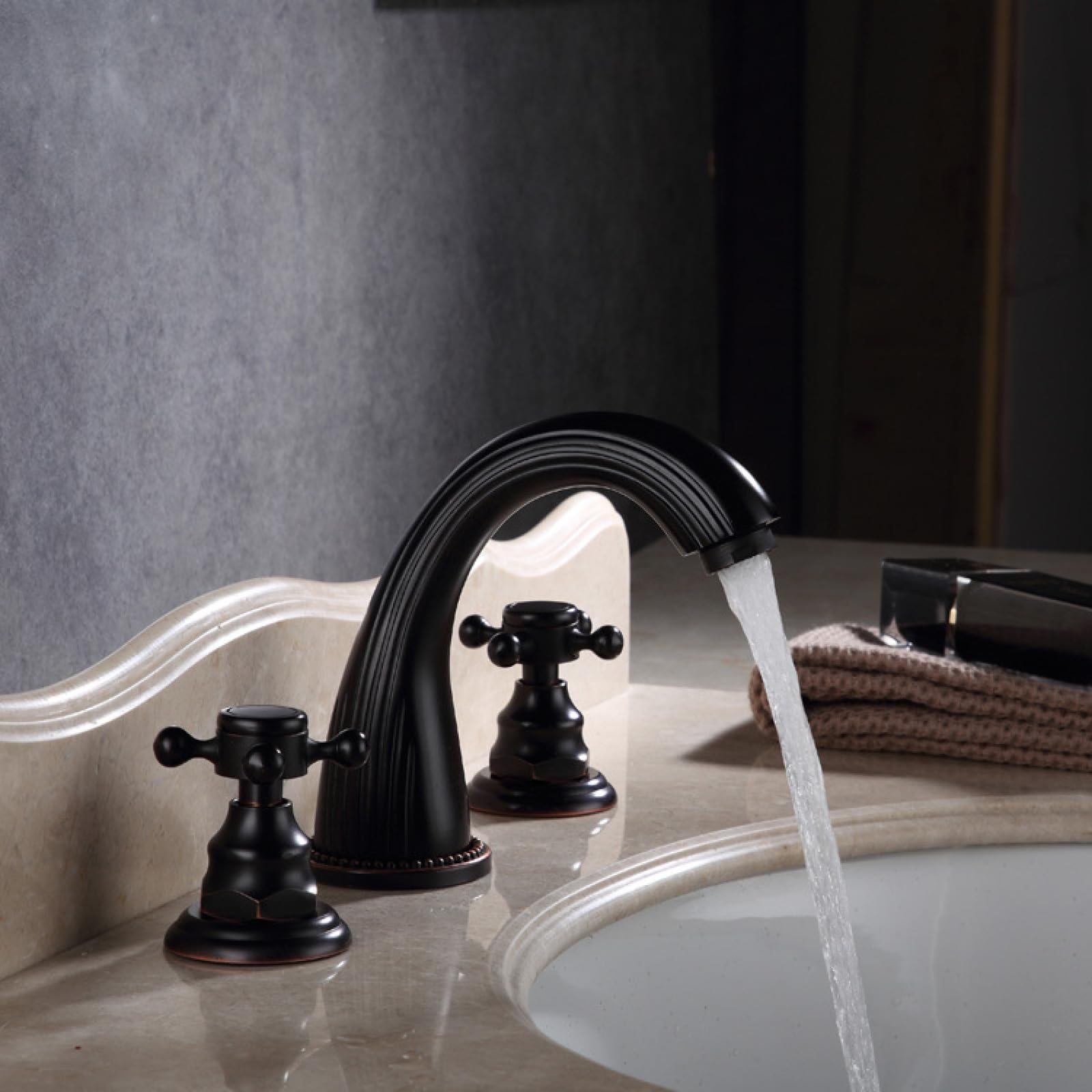 Fanjubei Black And Ancient Bathroom, Mixed Water, Split Structure, Brass Basin, Three-Hole Faucet, Black Antique Style