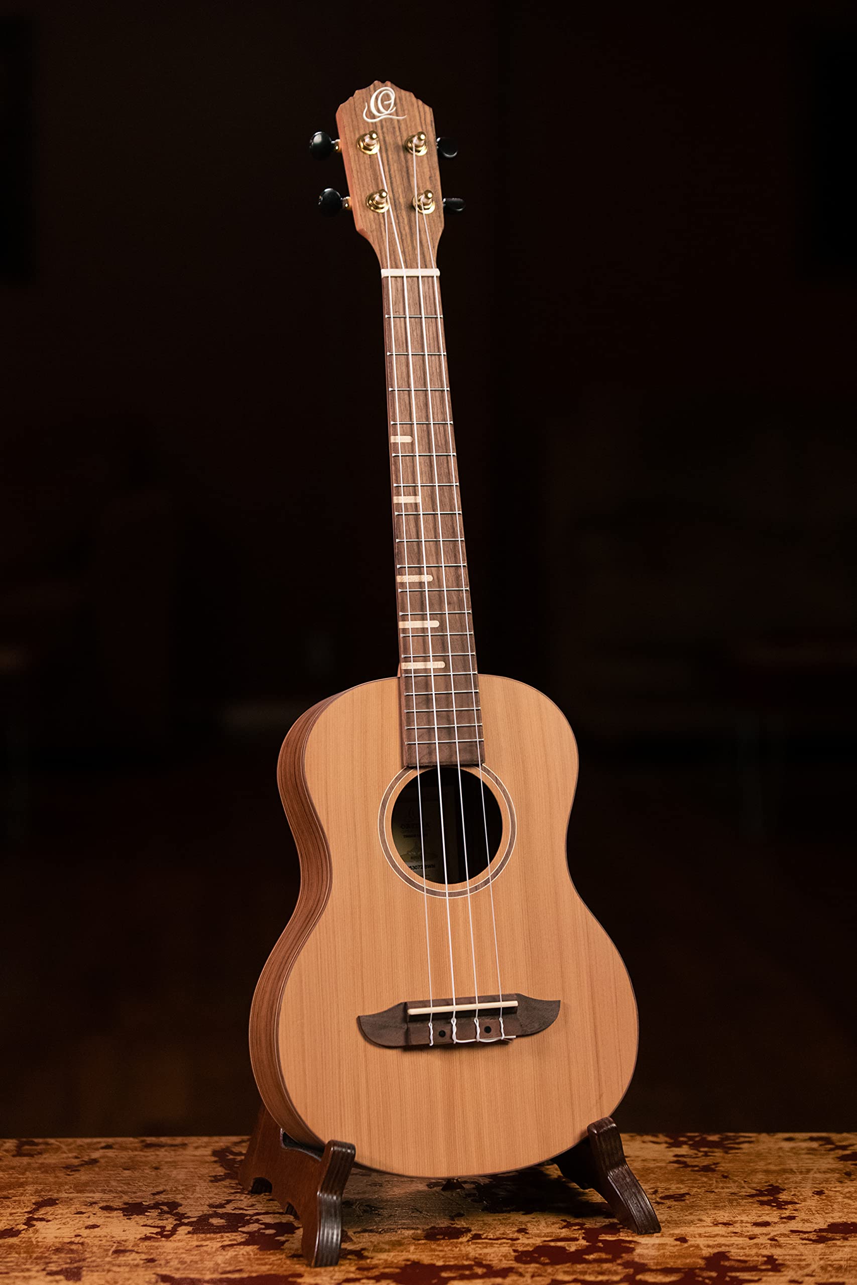 Ortega Guitars Ukulele Tenore Acustico – Timber Series – Gig Bag Inclusa – Cedro / Noce, Natural (RUTI-TE)