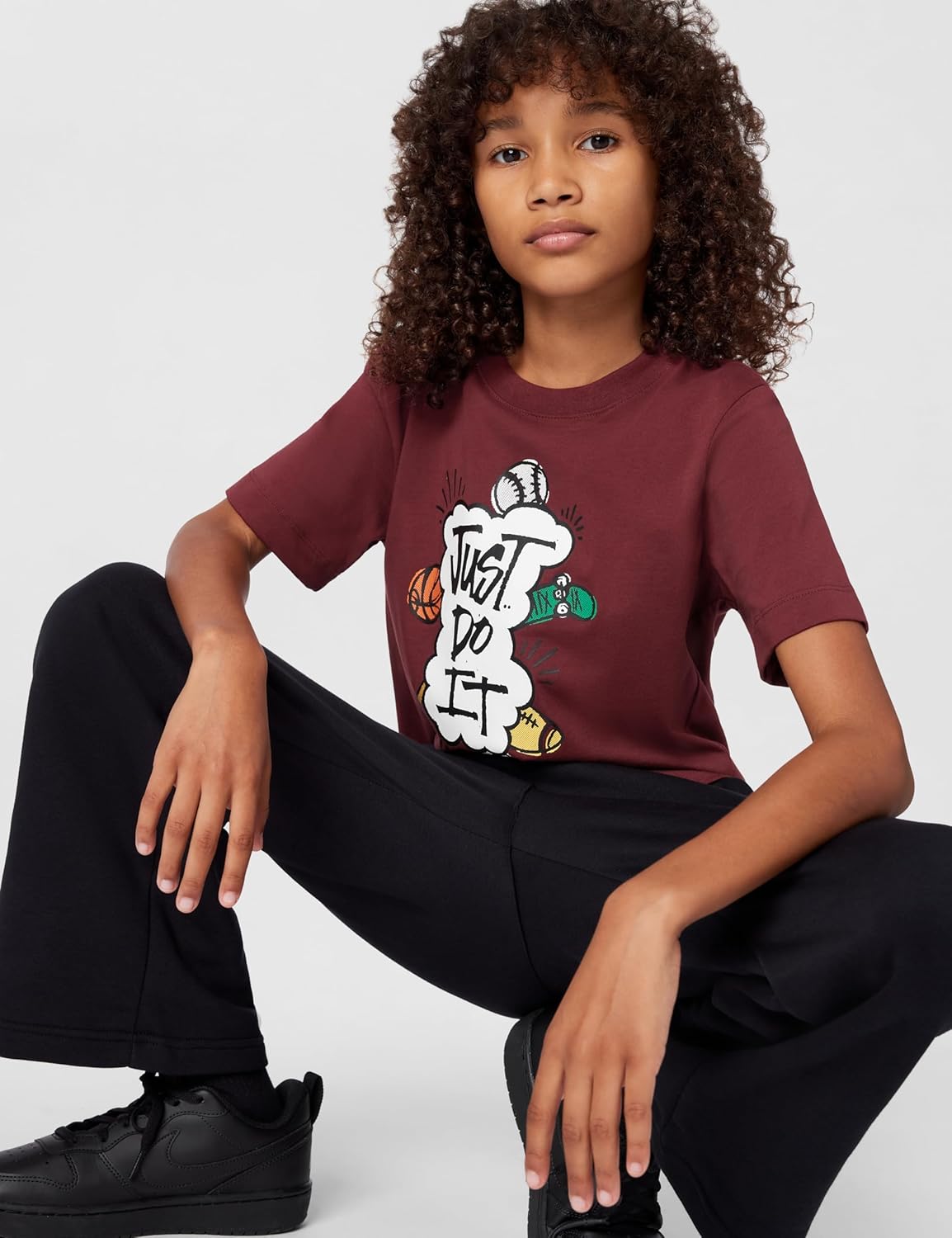 Nike Unisex Big Kids' Sportswear Club Just Do It Multi Sport T-Shirt - Boys and Girls