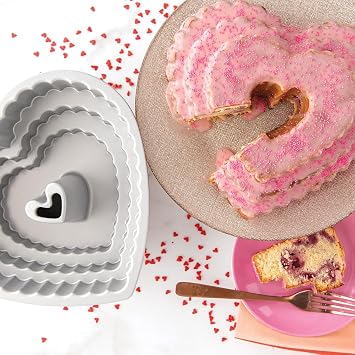 Nordic Ware Cast Bundt Bakeware Layered Heart, 12 Cups, Confectionery