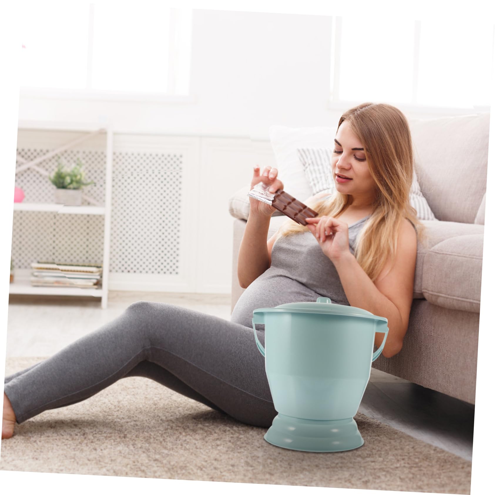 BCOATH Plastic Potty Spittoon Portable Chamber Pot Urine Pot for Camping Bedside Commode Bucket Unisex Design