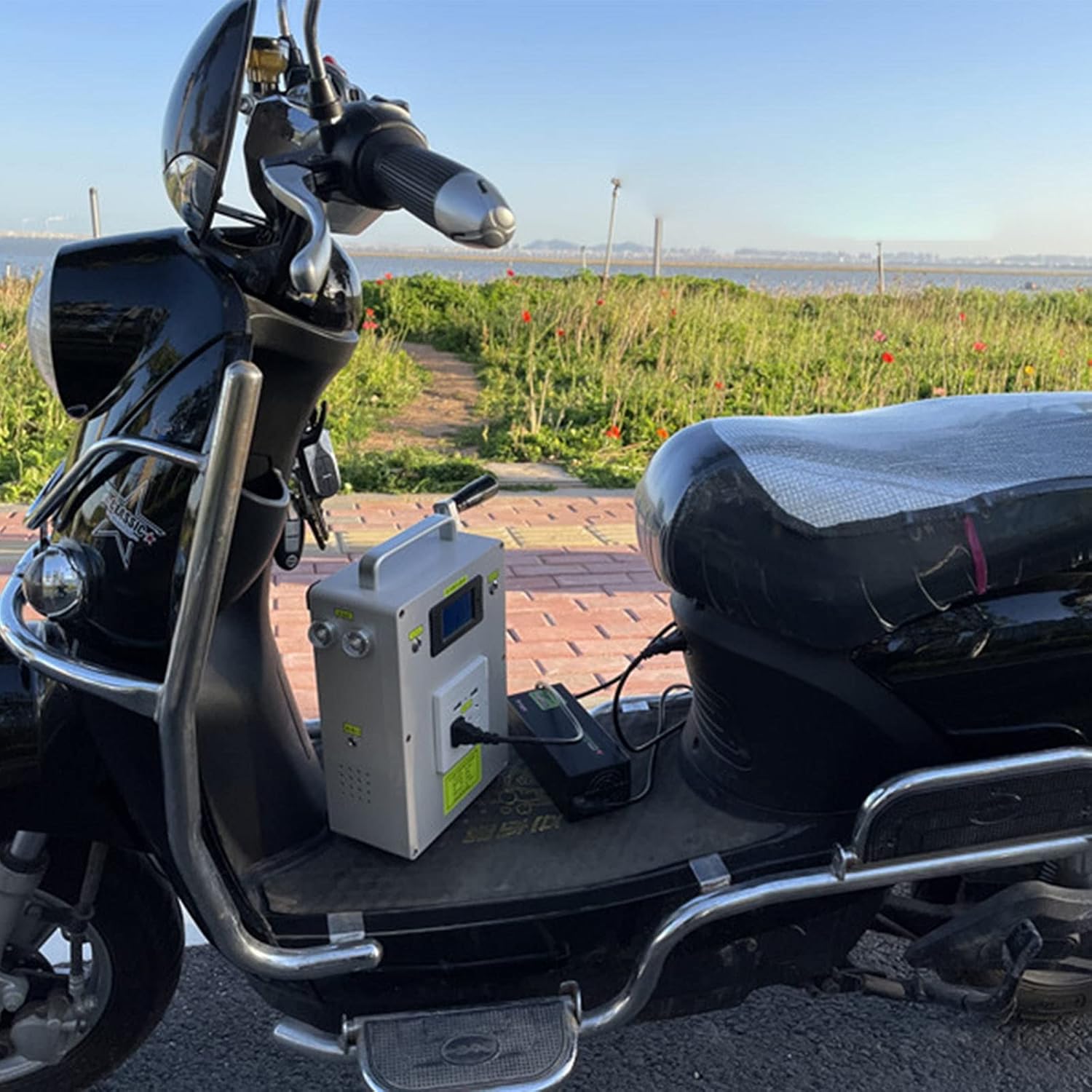 500W All-Steel Hand Crank DC Generator With DC 12V AC 220V Outputs For Emergency Power And Outdoor Camping Use(260wh)