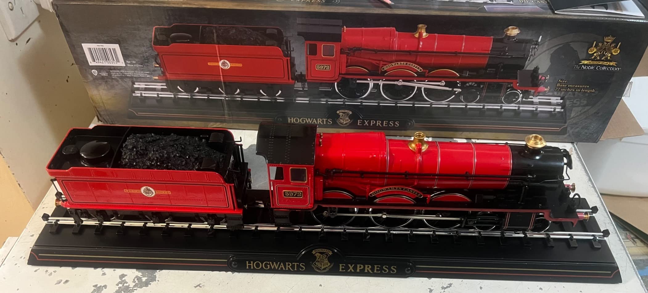 The Noble Collection NN7982 Harry Potter Hogwarts Express Die Cast