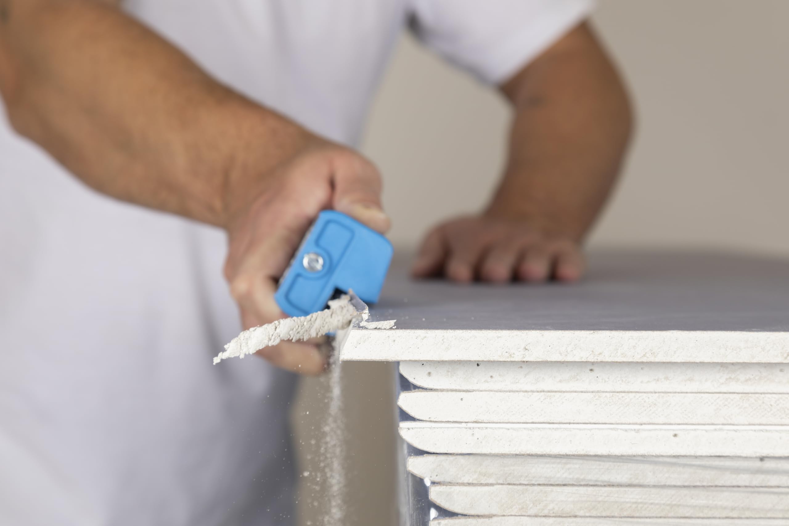 Knauf Pialla per bordi con 1 lama di lavoro e 3 lame di ricambio – Pialla in gesso per smussare con precisione lastre di fibra di gesso, pialla per cartongesso