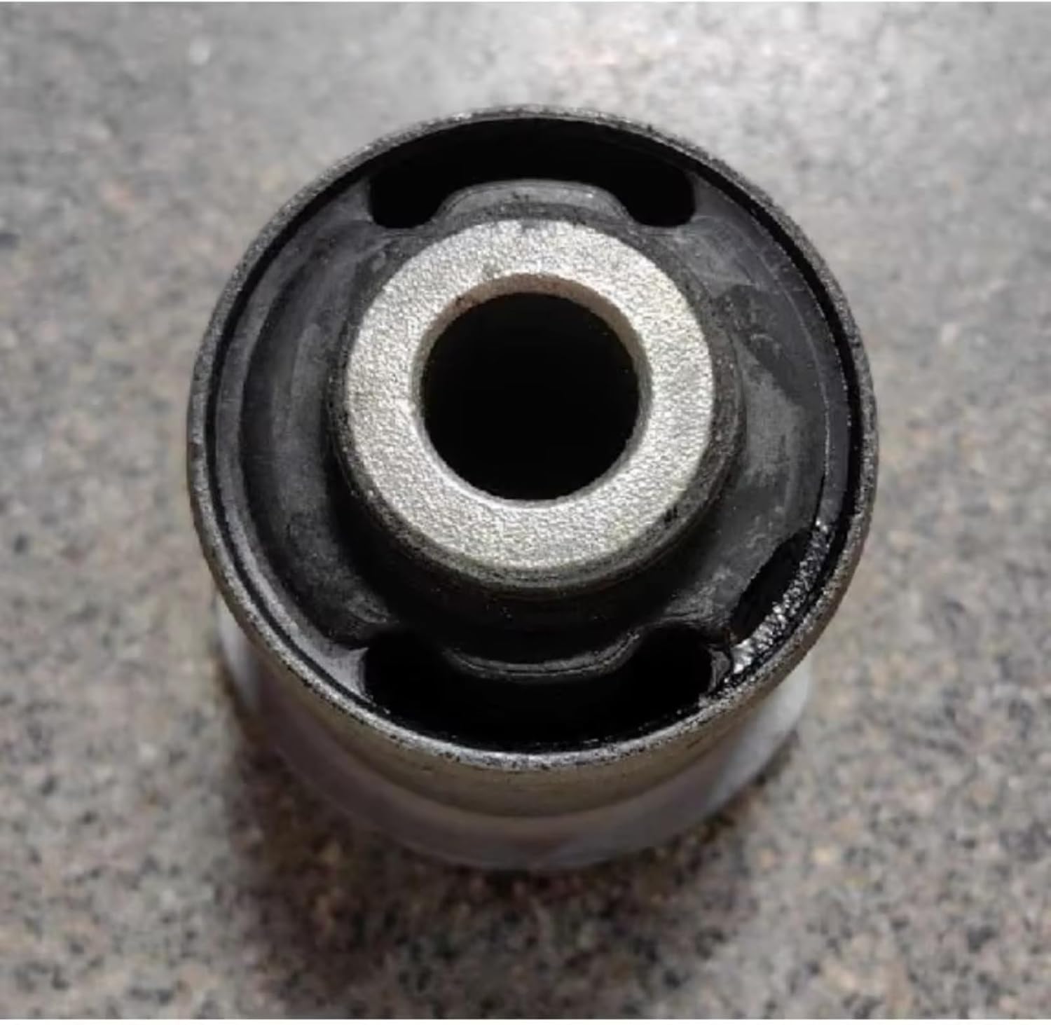 Sway Bar Bushing Compatible With For Explorer CB5Z5A638B Suspension Rear Bushing Control Arms Replacement Parts Parts BM5G8K556FA BM5G8594EA