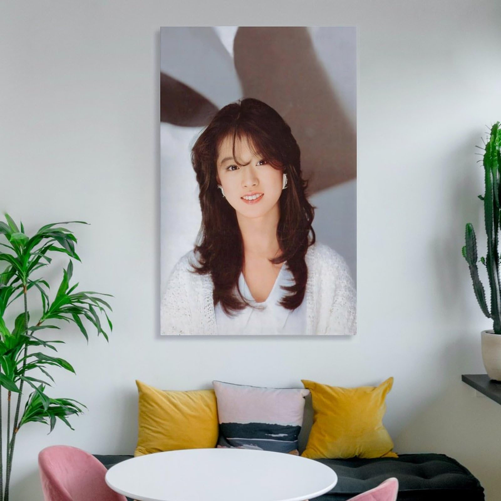 Amazon.co.jp: Akina Nakamori Singer Actress Cute Young Photo 1
