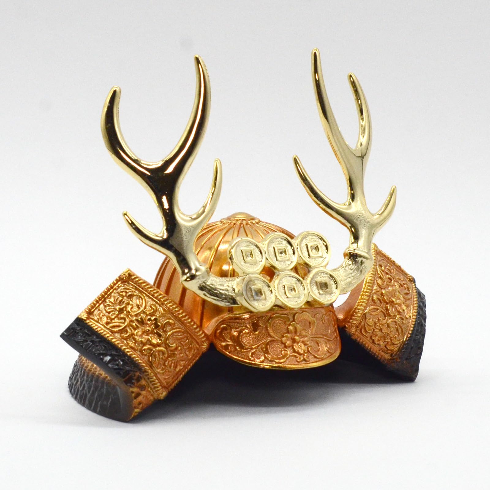 Amazon.co.jp: 瑞鳥作 「新・出世兜」 真田幸村 ミニ兜飾り : Toys & Games