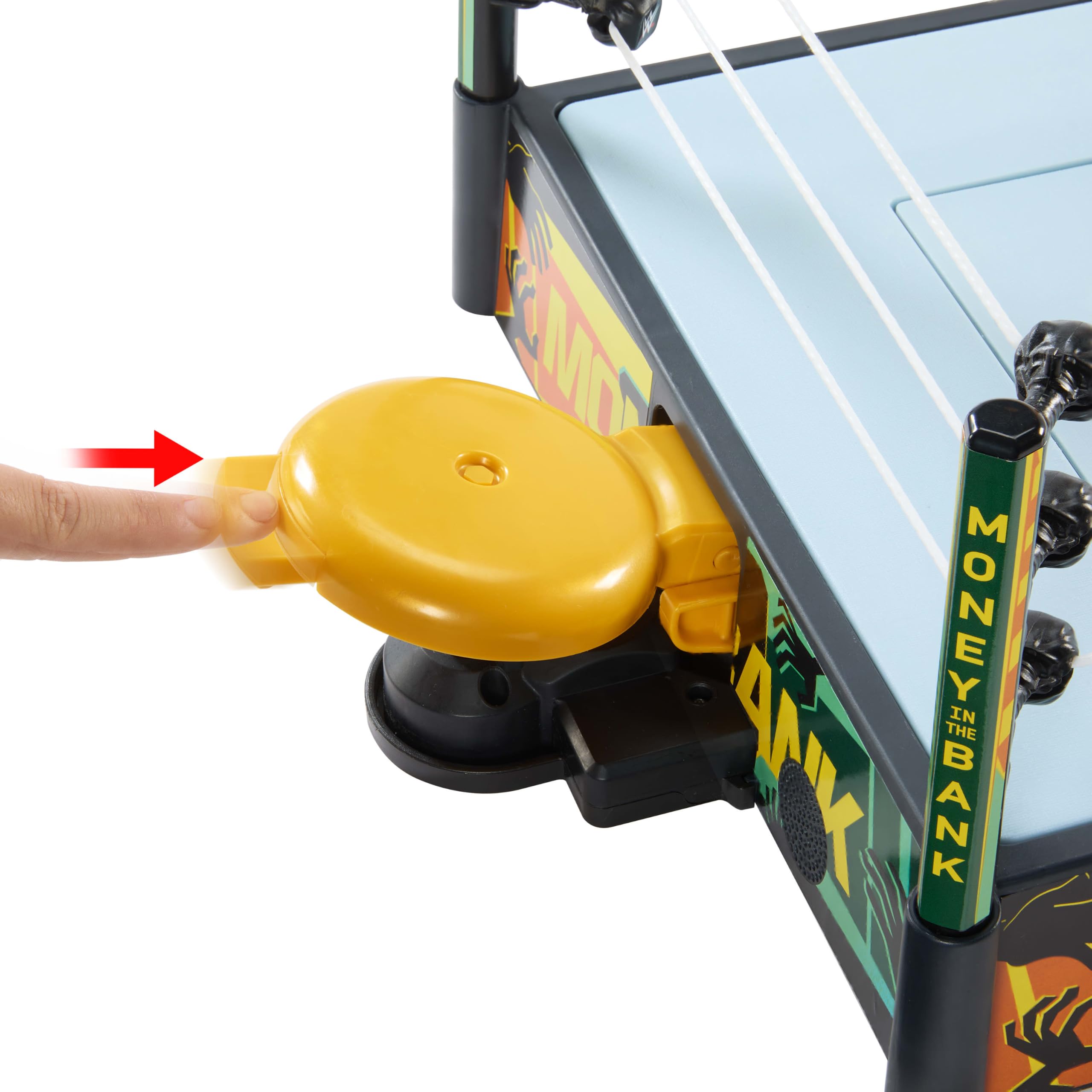WWE JGR83 Ensemble de Jeu Money in The Bank avec 2 Modes de Jeu et Plus de 40 Sons et Phrases, Comprend Une Grue de Lanceur, des échelles et Une Mallette, 33 x 50,8 cm
