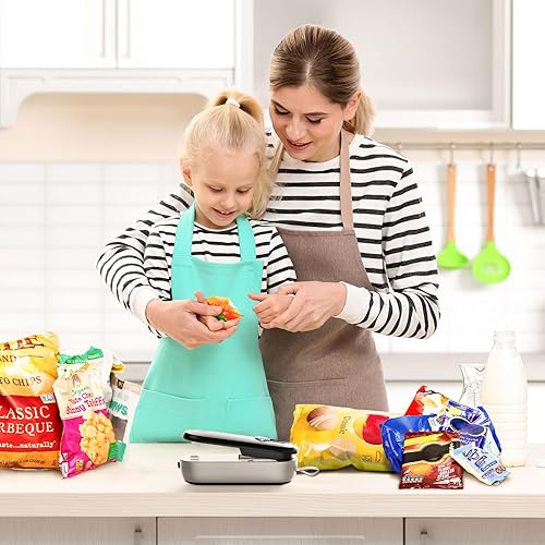 Miniatura 7 de ODSD Mini sellador de bolsas 2 en 1, sellado térmico y cortador con cordón, sellador portátil de bolsas de chips de mano para aperitivos, dulces y