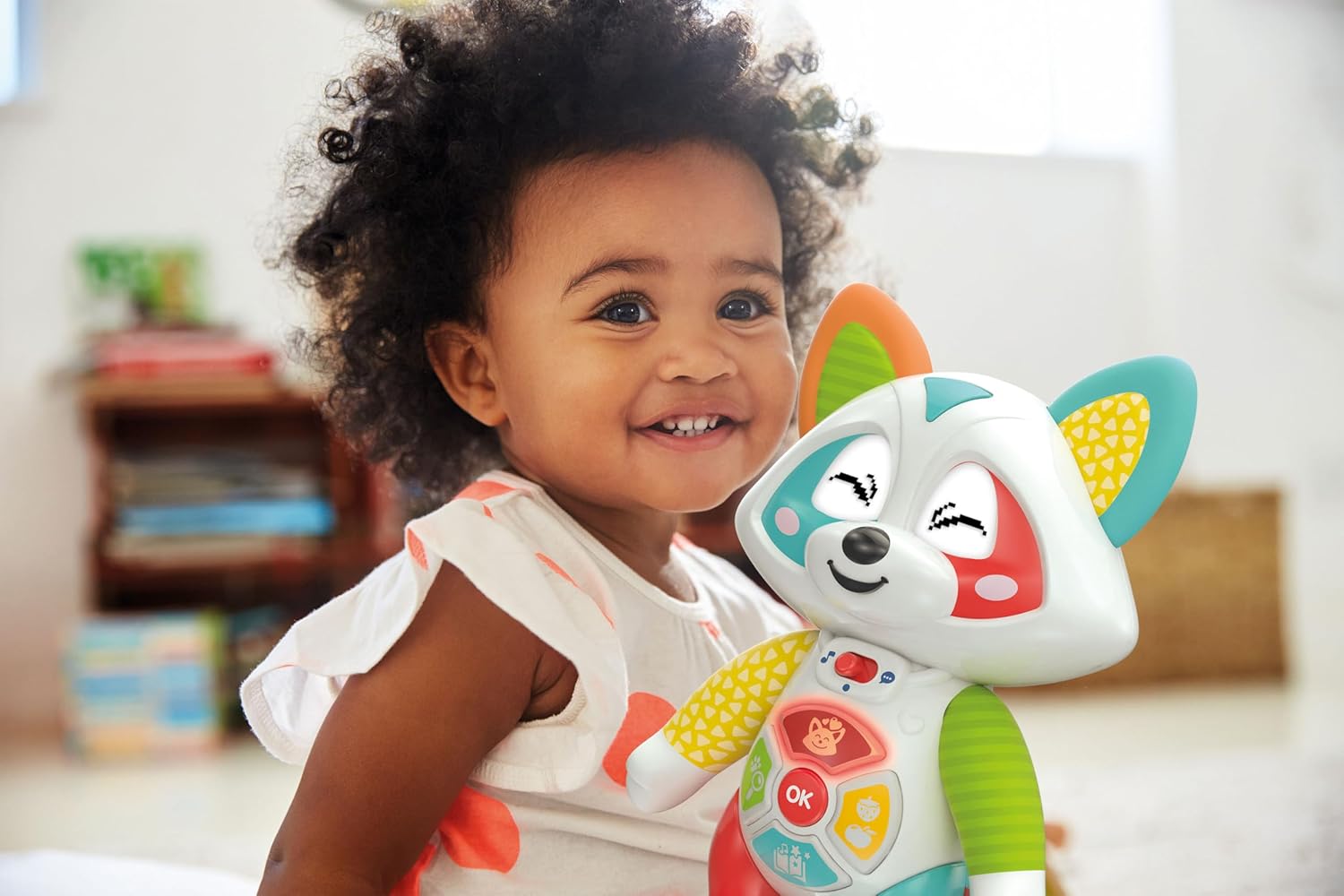 Clementoni Baby Oliver, My Interactive Playmate, Educational Game for Children 1-4 Years, Early Childhood Stories with LED Eyes, Stimulates Manuality and Language, Italian Language, 17903