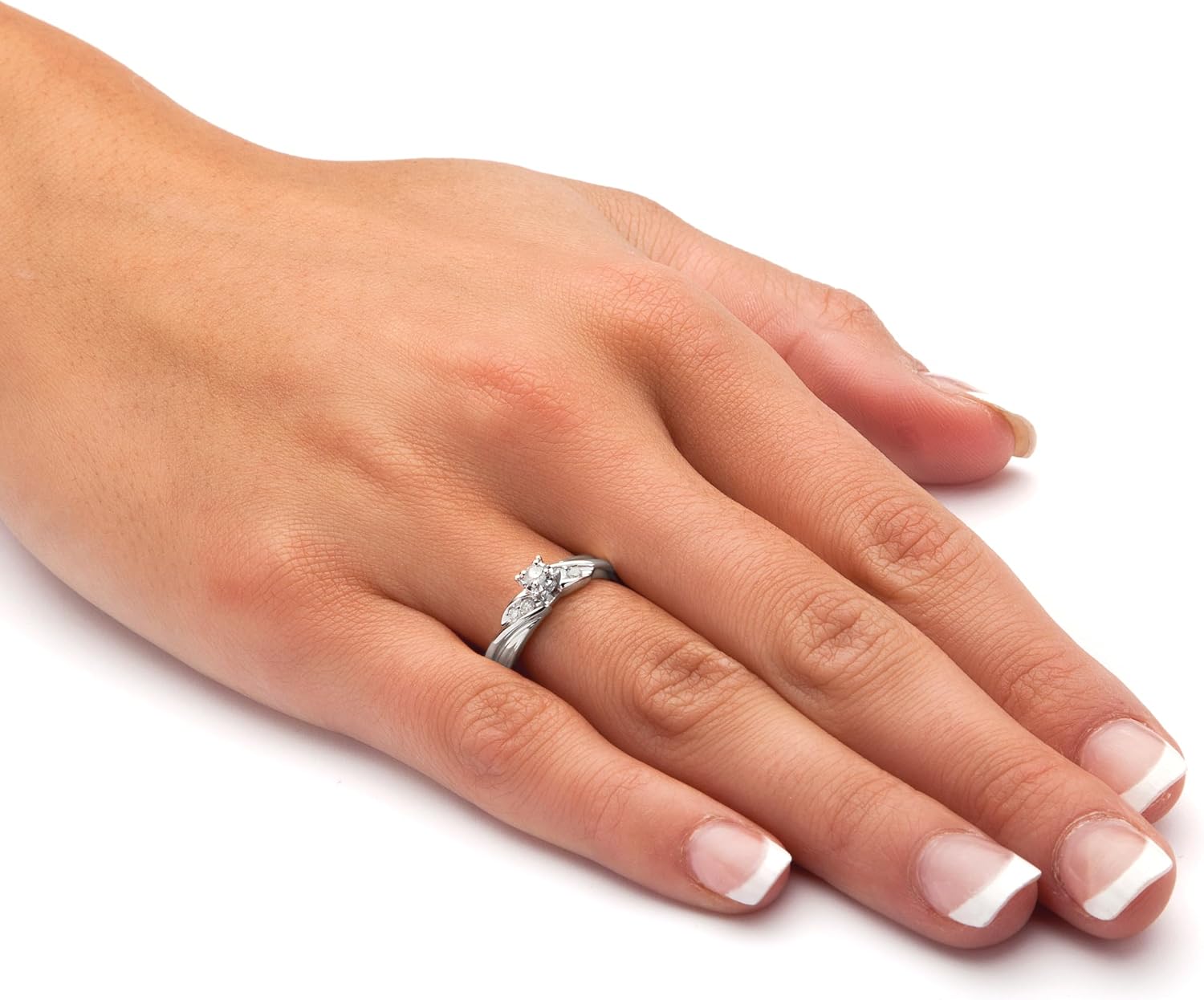 PalmBeach 10K White Gold Round Genuine Diamond Diagonal Engagement Ring (1/8 cttw, I Color, I3 Clarity) Sizes 6-9