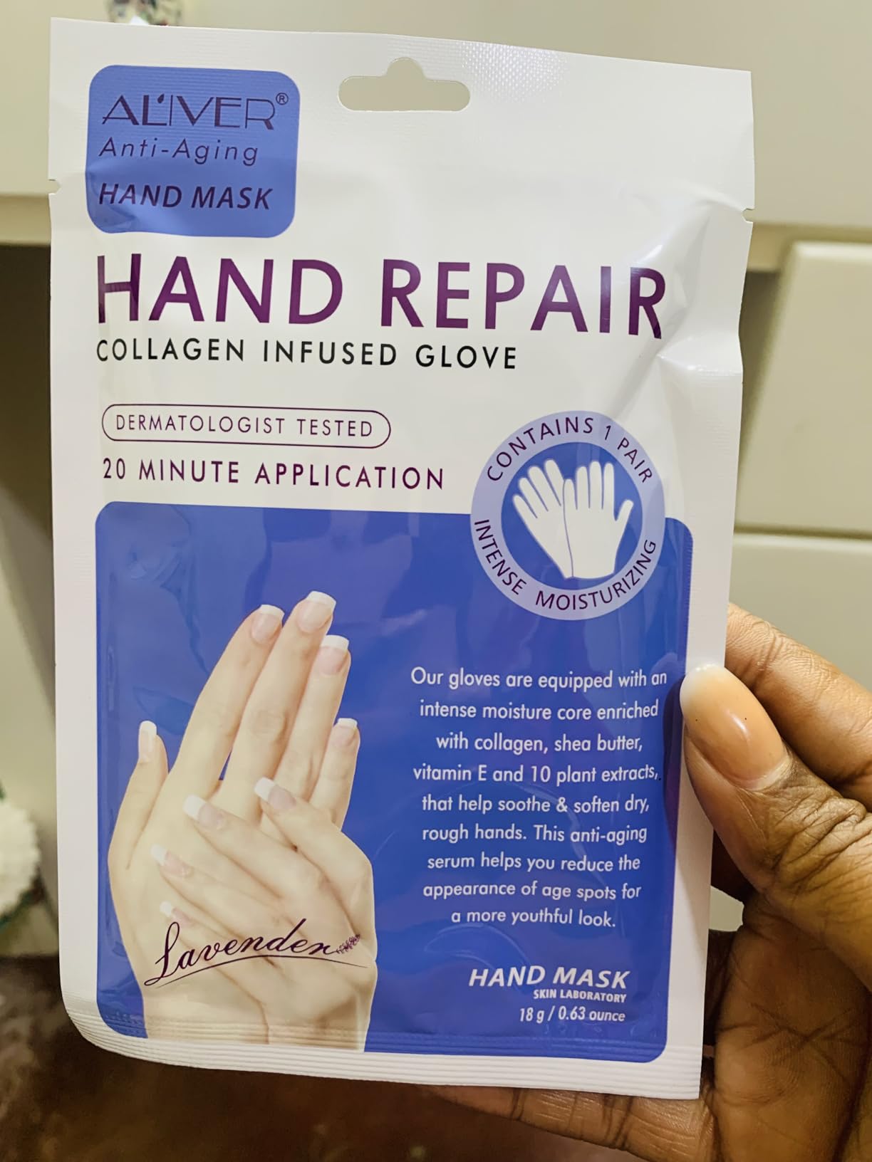 AIQIUSHA 4 Pack Hands Moisturizing Gloves, Hand Spa Mask Infused Collagen, Serum + Vitamins + Natural Plant Extracts for Dry, Cracked Hands, Moisturizer Hands Mask, Repair Rough Skin for Women&Men