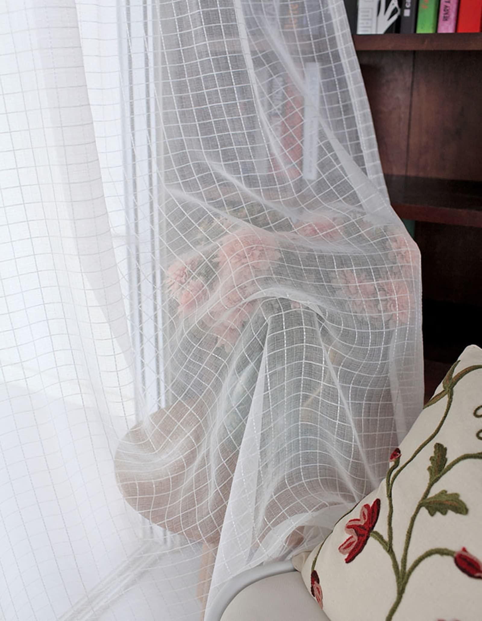 Beydodo Rideaux Fenetres Voilage, Rideaux avec Oeillets Lot de 2 107x147cm, Rideau en Polyester Uni Blanc à Motifs Carrés