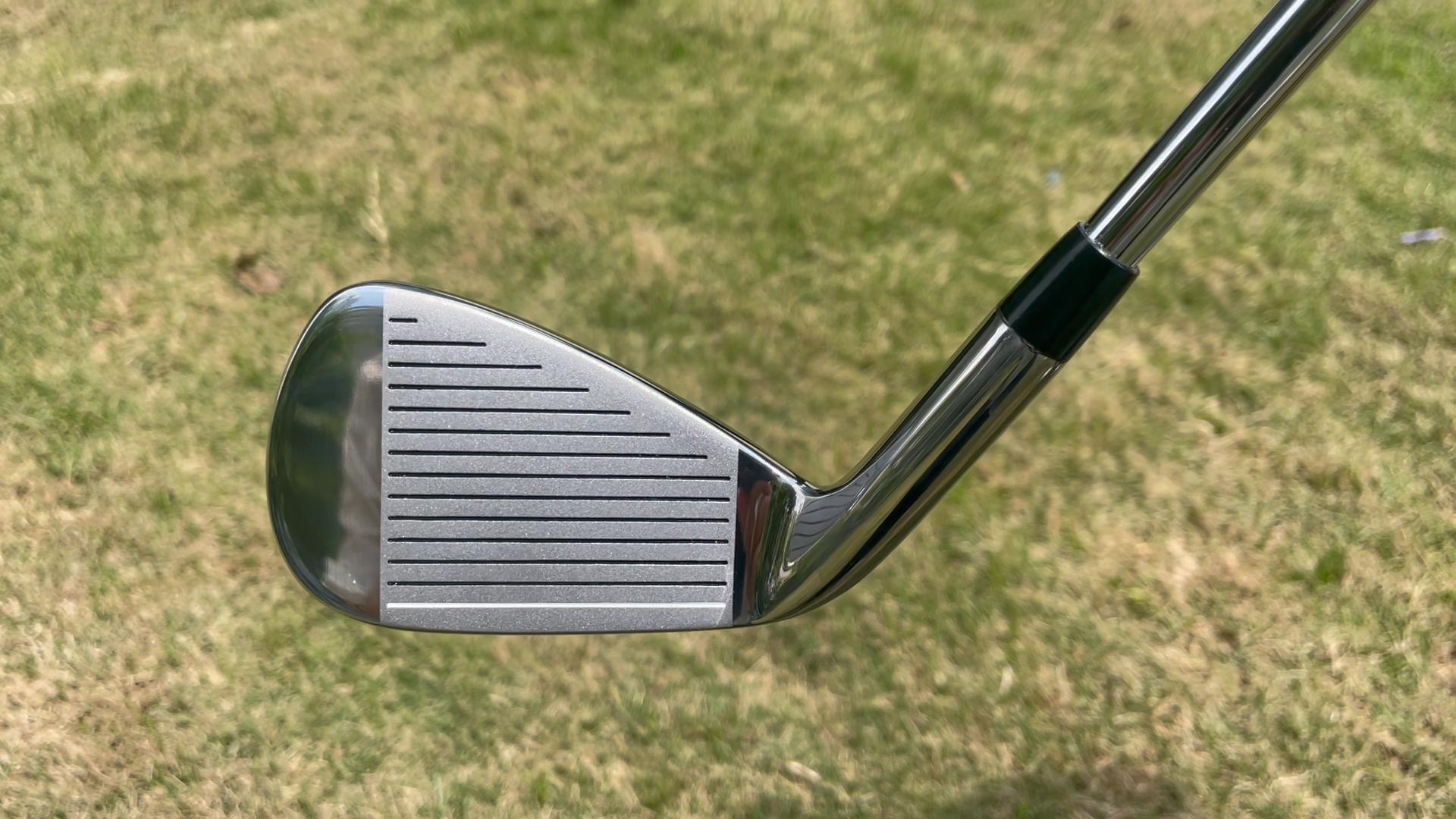 MAZEL Short 7 Iron Golf Club for Kids Boys & Girls Aged 6-9 Years