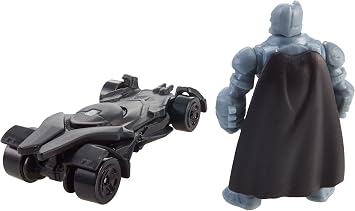 Hot Wheels Batman v Superman: Dawn of Justice Armored Batman Mini Figure & Batmobile