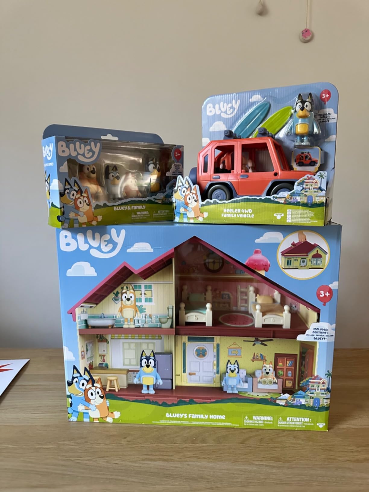 spielzeug häuser Bluey Familienhaus-Spielset inklusive 6 cm Bluey-Figur - offizieller
