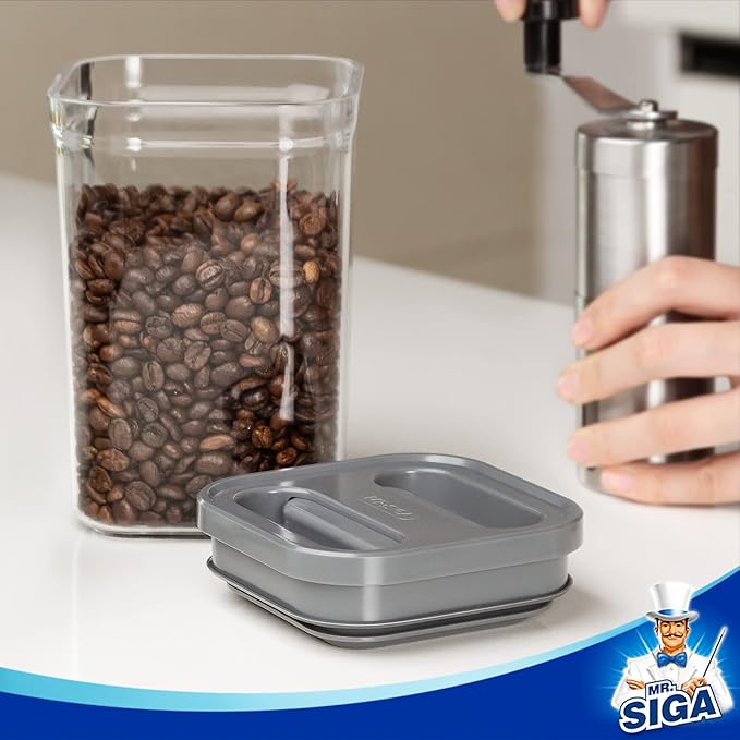 The expertly designed one-handed operation system allows for easy opening and sealing with just a squeeze and hold of the buttons. This innovative mechanism, combined with a durable silicone gasket, ensures a secure, airtight seal that keeps your food protected from moisture and humidity. The containers are made from 100% BPA-free, food-grade materials, guaranteeing safety and quality for all your food storage needs. The clear design allows you to easily identify contents from any angle, adding efficiency to your kitchen organization.