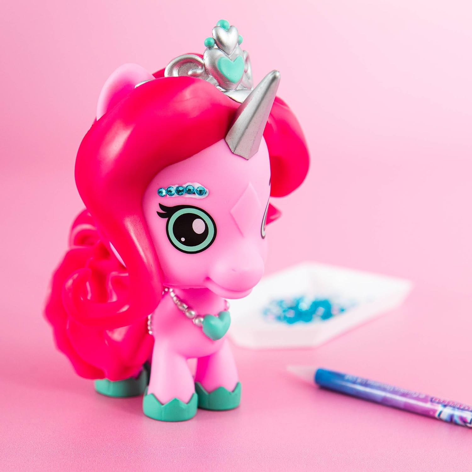 Crystalverse - Deluxe Kit - Kiki,Starlana & Apollo - 3500 Crystals in 15 Colours, 2 Large Moulded Unicorn Models, 1 Mini Moulded Unicorn, 1 Wax Crayon Crystal Applicator, 2 Bottle of Glue & Many More