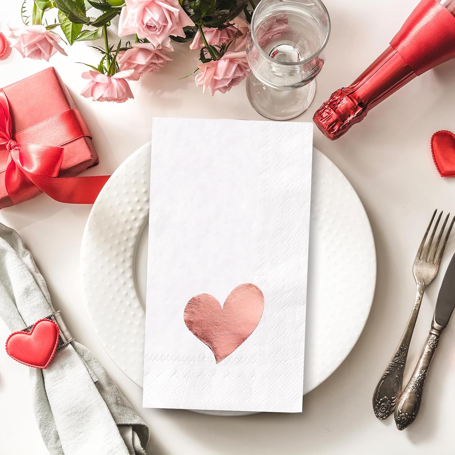 JarThenaAMCS 100Pcs Valentine Guest Napkin Rose Gold Foil Heart Paper Napkin Disposable Dinner Hand Towel Napkins for Party Supplies Table Decor